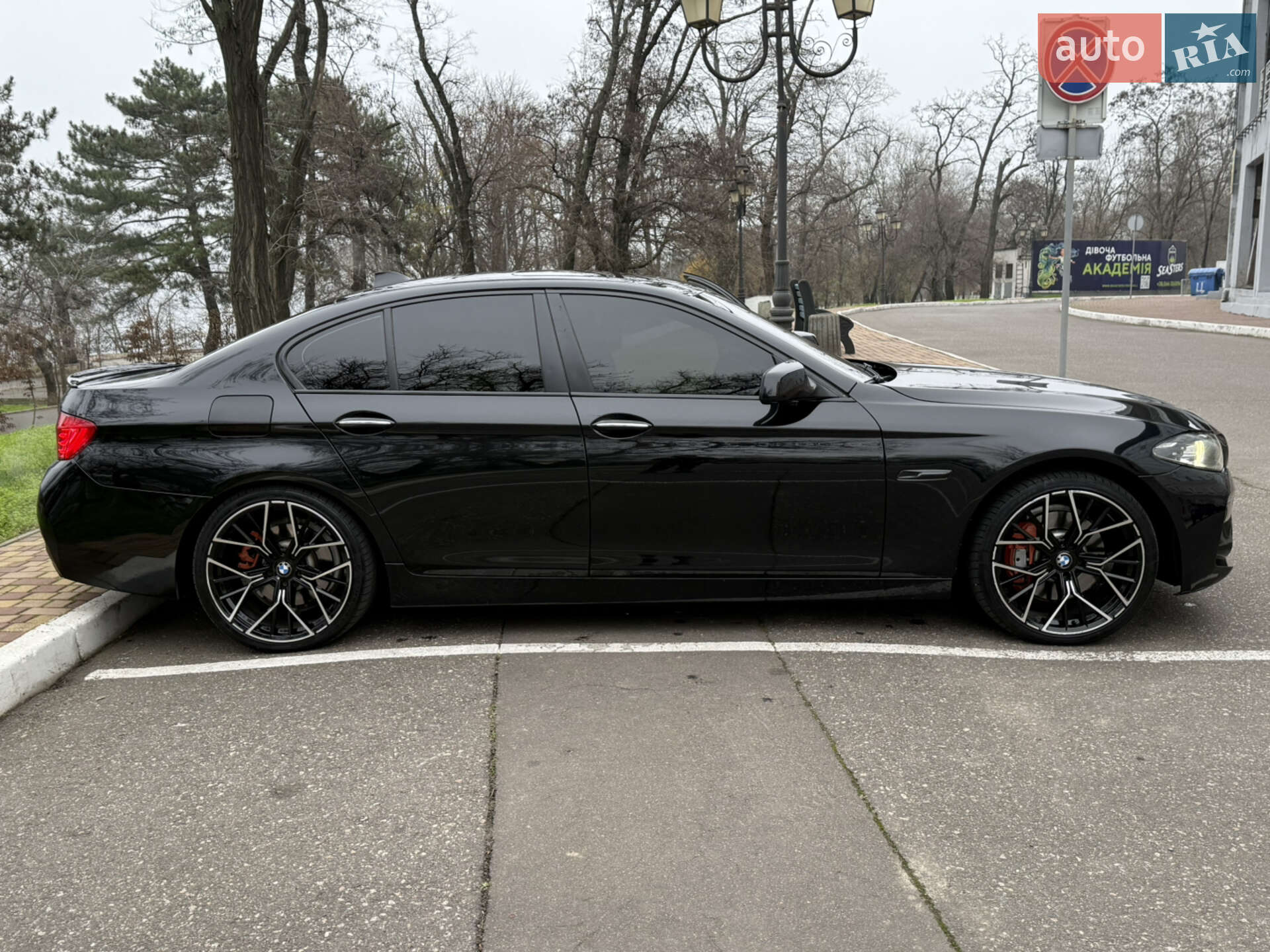 BMW 5 Series 2010 VIN WBAFU7C51BC771211 фото оголошення 6 з 15