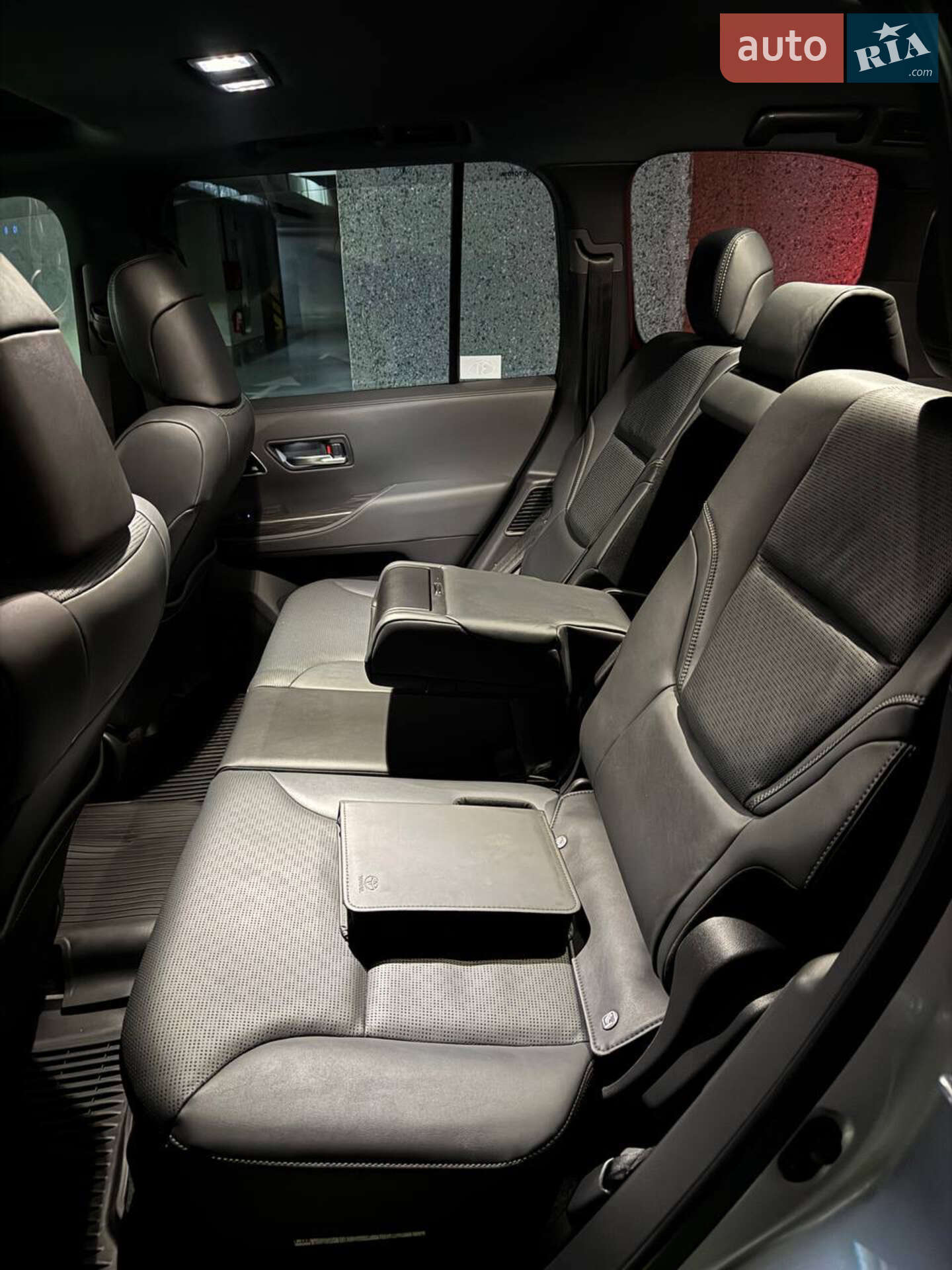 Toyota Land Cruiser 2021 VIN JTMABABJ004002236 фото оголошення 55 з 70