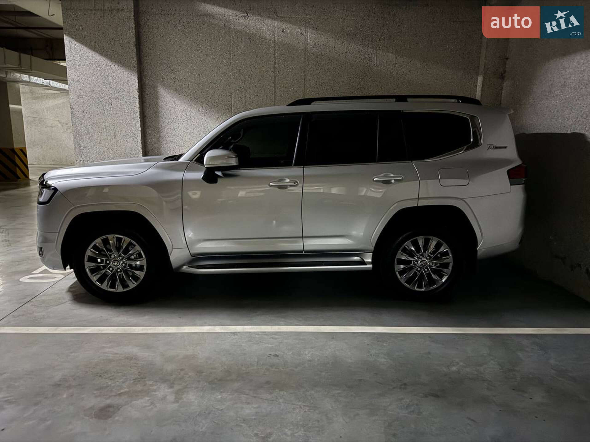 Toyota Land Cruiser 2021 VIN JTMABABJ004002236 фото оголошення 51 з 70