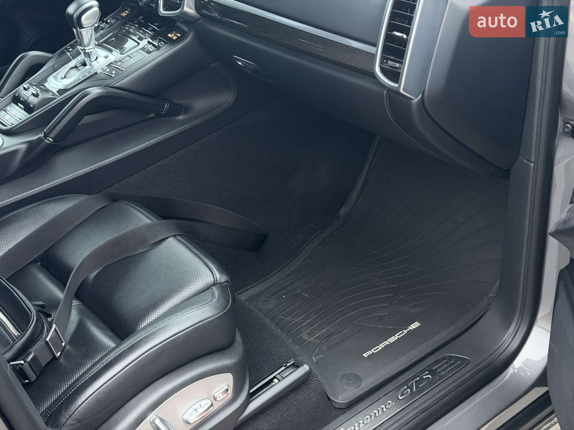 Porsche Cayenne 2013 VIN WP1ZZZ92ZELA71081 фото оголошення 4 з 21