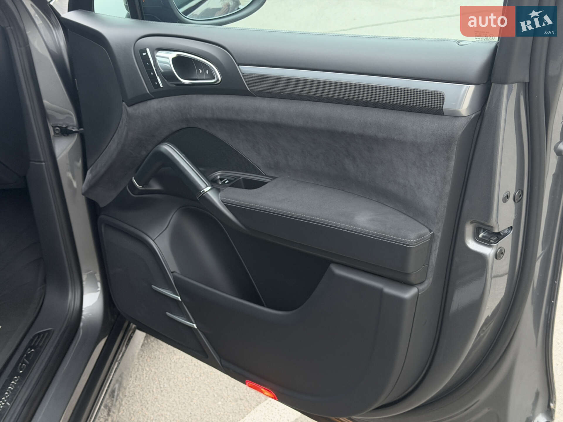 Porsche Cayenne 2013 VIN WP1ZZZ92ZELA71081 фото оголошення 7 з 21