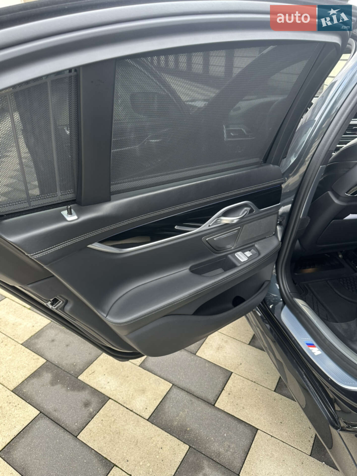 BMW 7 Series 2017 VIN WBA7C81080G806871 фото оголошення 18 з 50