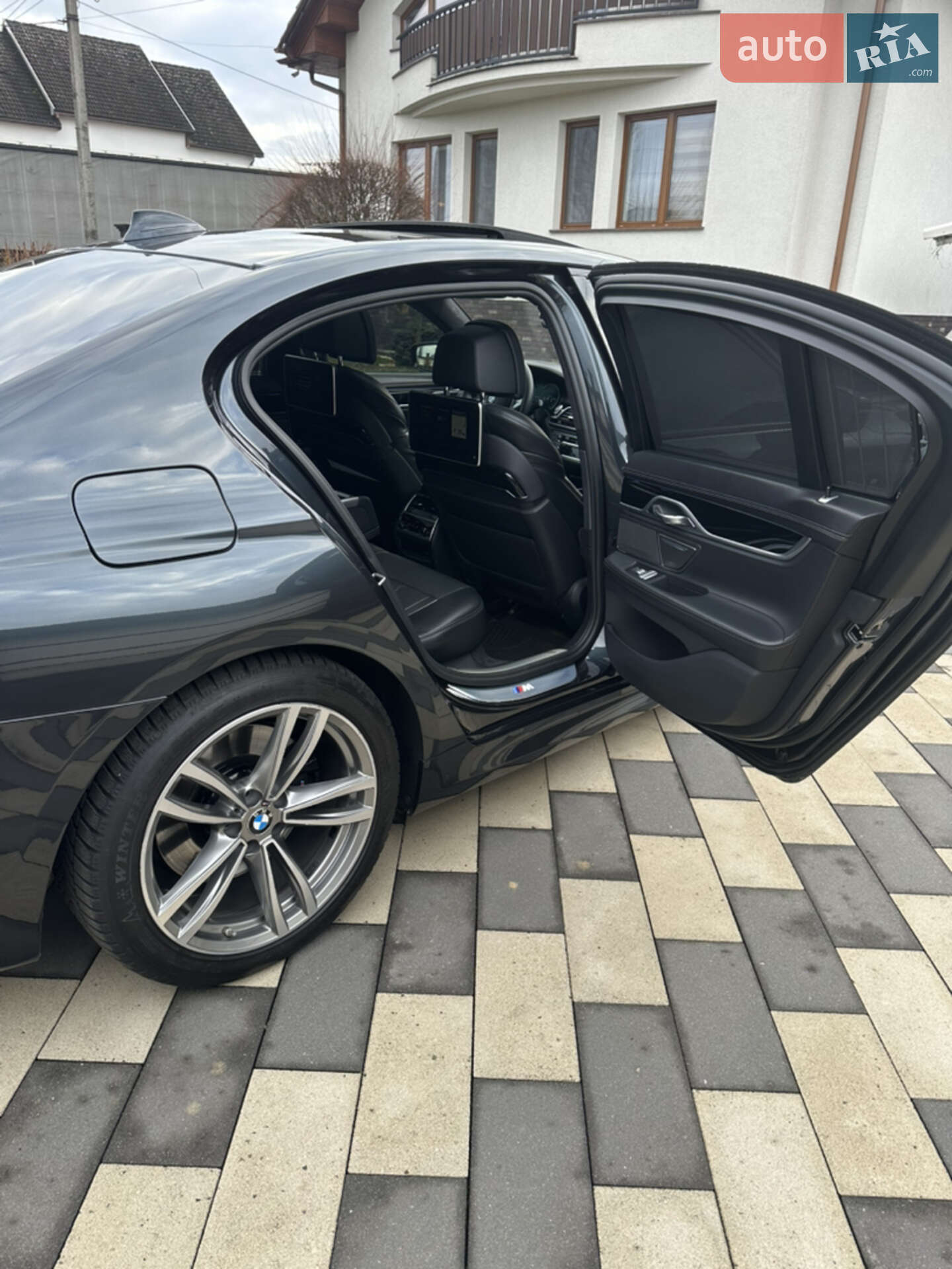 BMW 7 Series 2017 VIN WBA7C81080G806871 фото оголошення 38 з 50