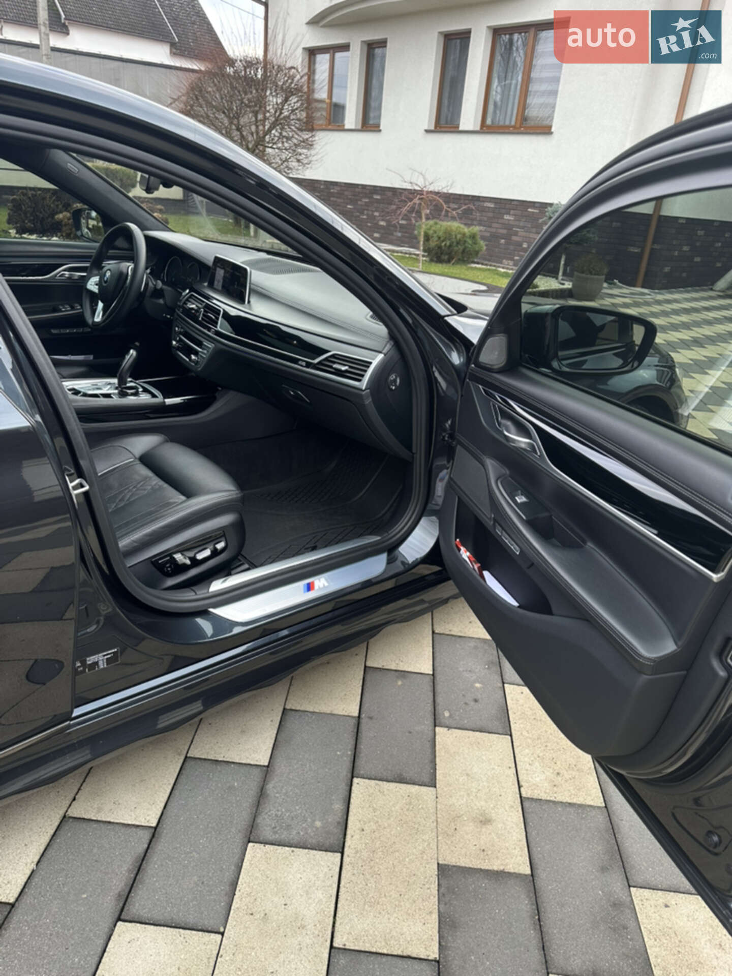 BMW 7 Series 2017 VIN WBA7C81080G806871 фото оголошення 40 з 50