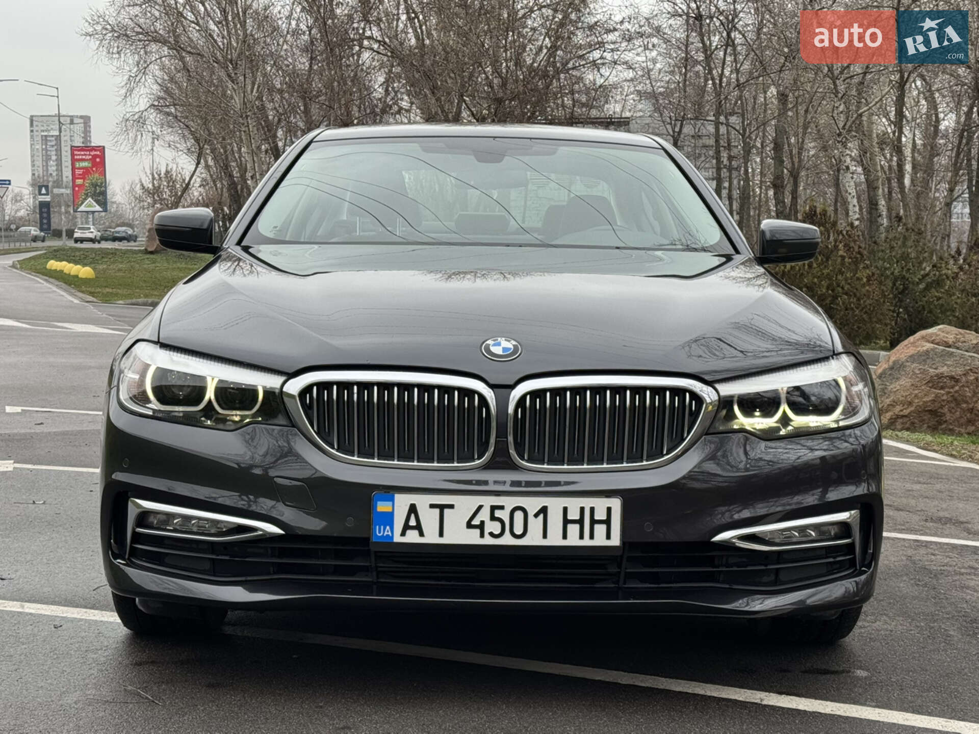 BMW 5 Series 2017 VIN WBAJC51030WA05567 фото оголошення 2 з 26