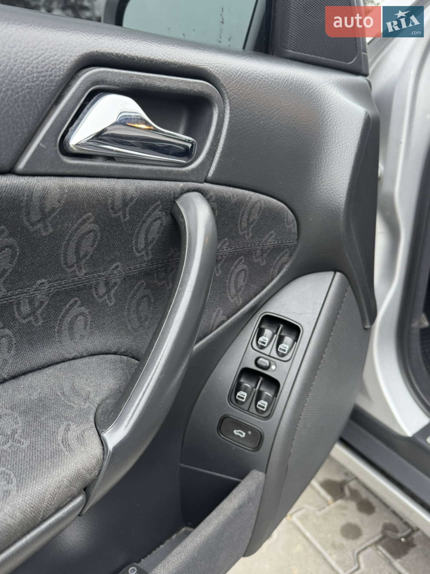 Mercedes-Benz C-Class 2001 VIN WDB2030351A212555 фото оголошення 18 з 21