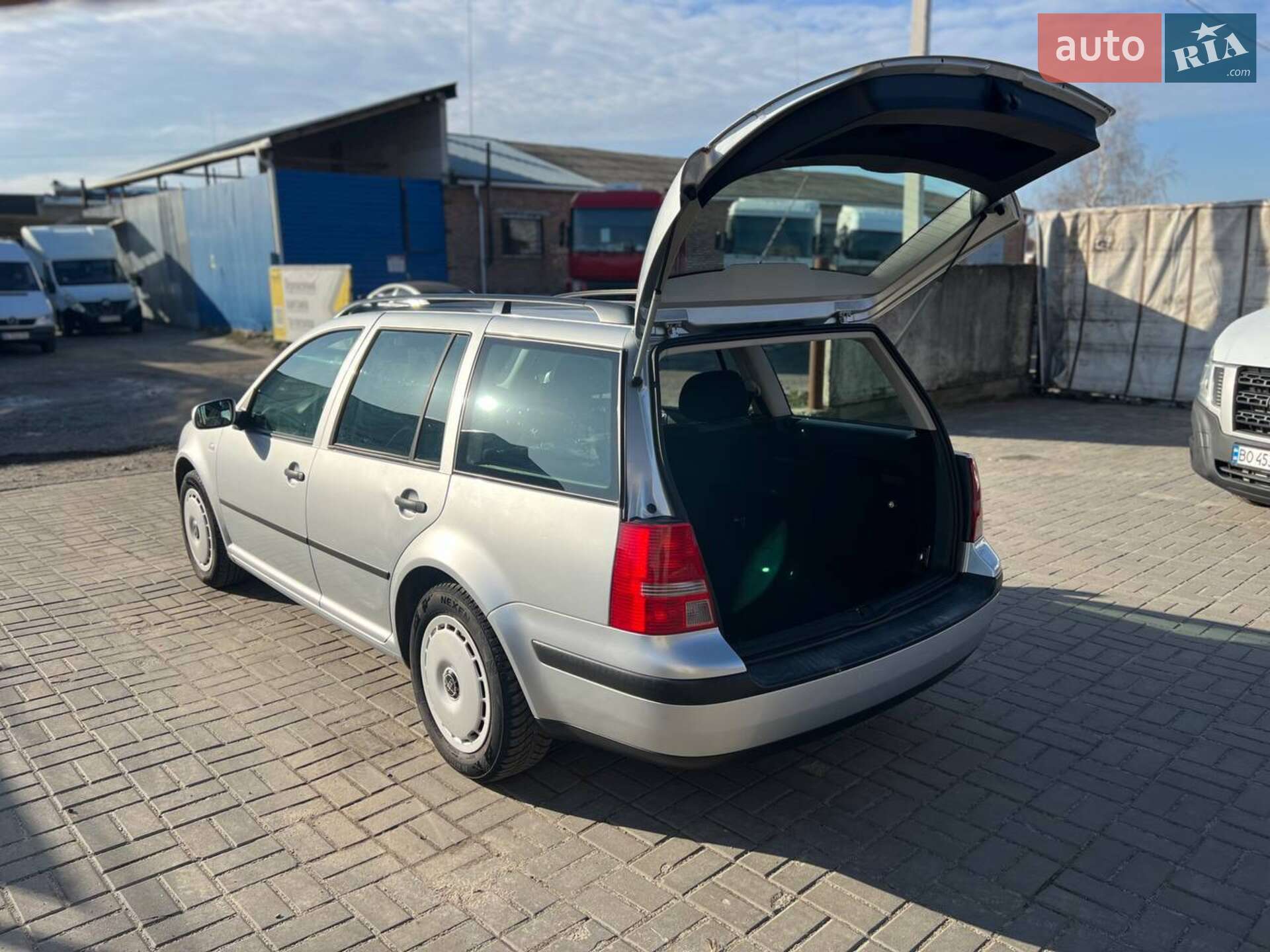 Volkswagen Golf 2003 VIN WVWZZZ1JZ4W109230 фото оголошення 9 з 33