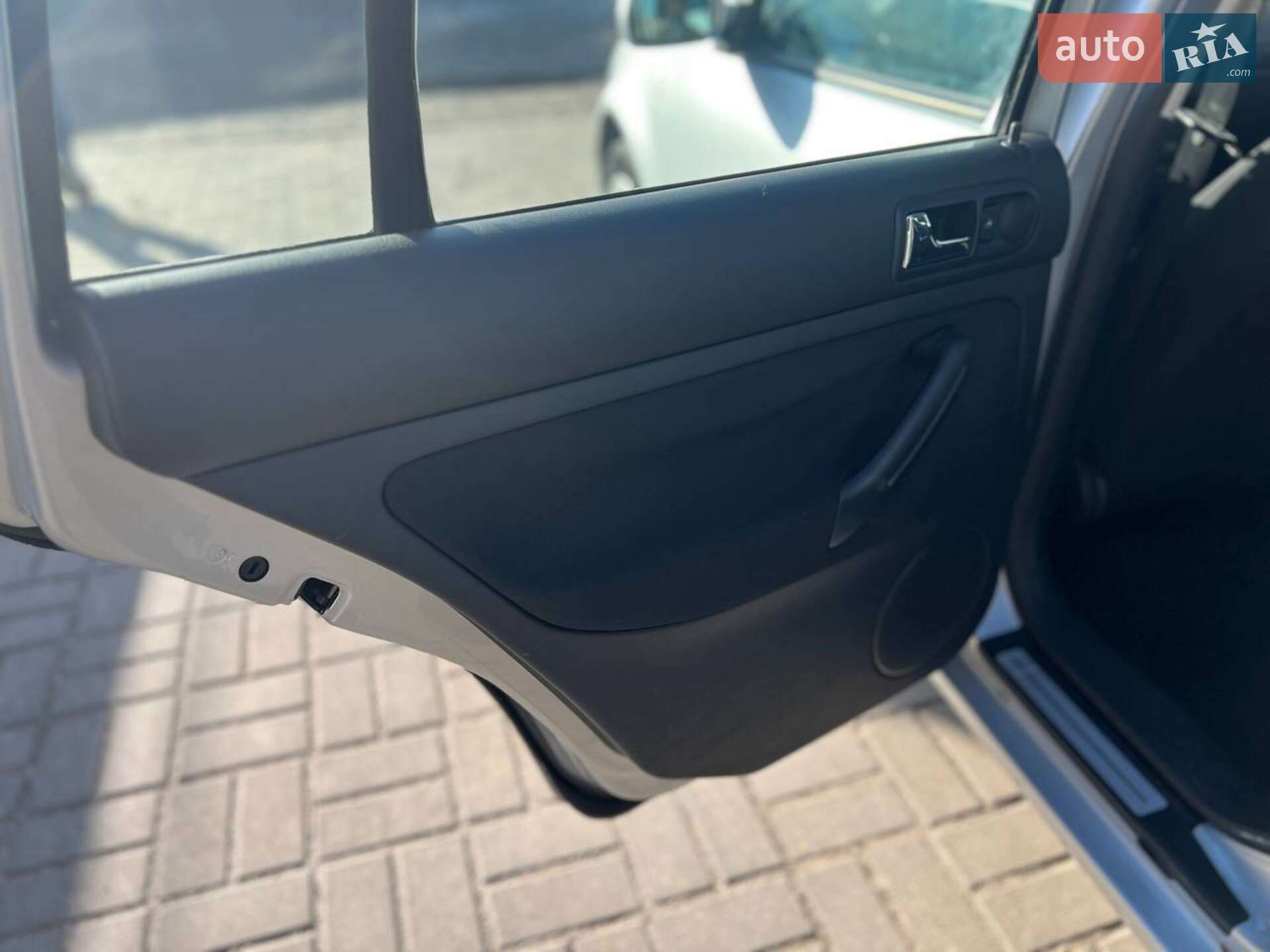 Volkswagen Golf 2003 VIN WVWZZZ1JZ4W109230 фото оголошення 15 з 33