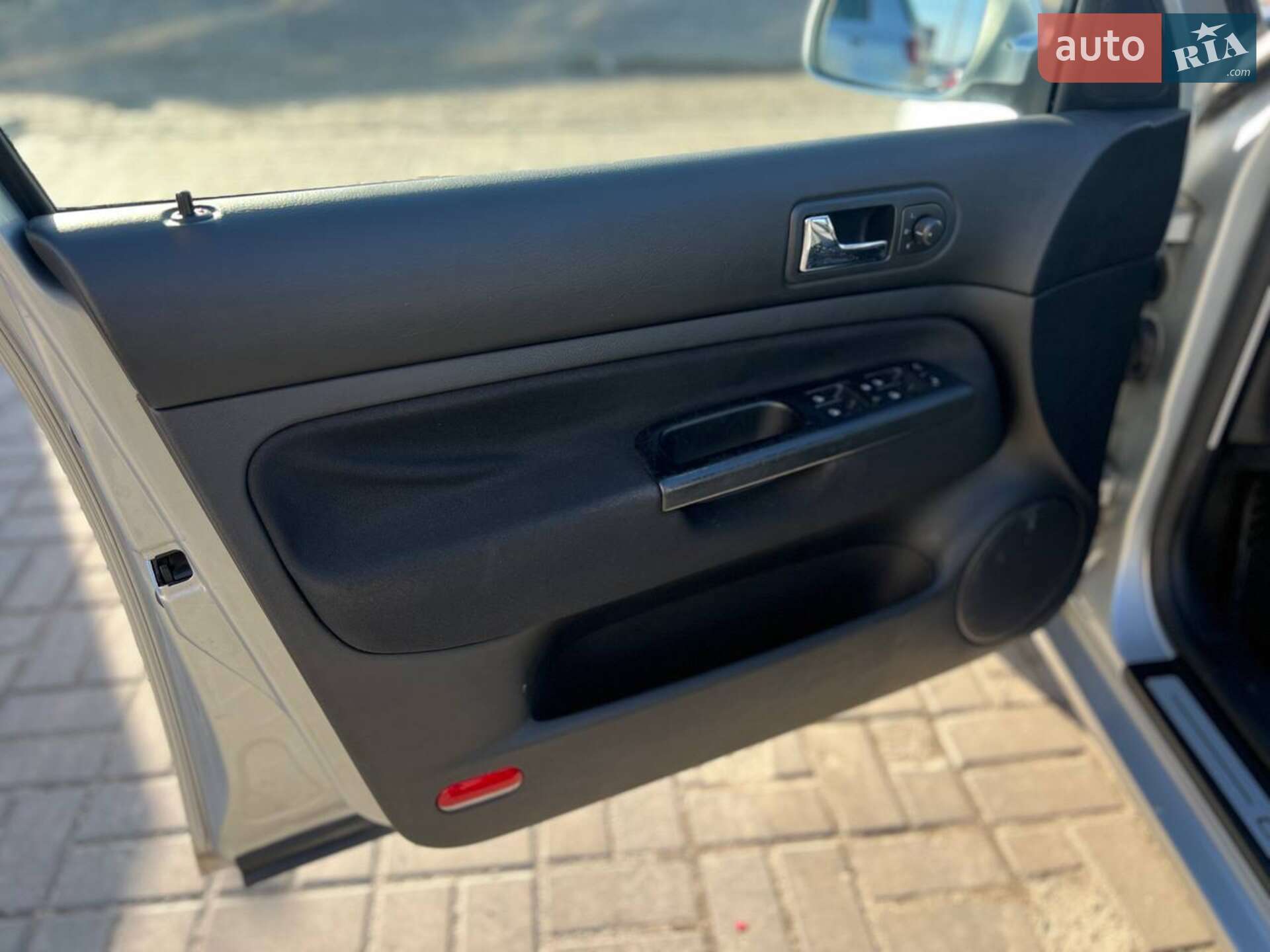 Volkswagen Golf 2003 VIN WVWZZZ1JZ4W109230 фото оголошення 18 з 33