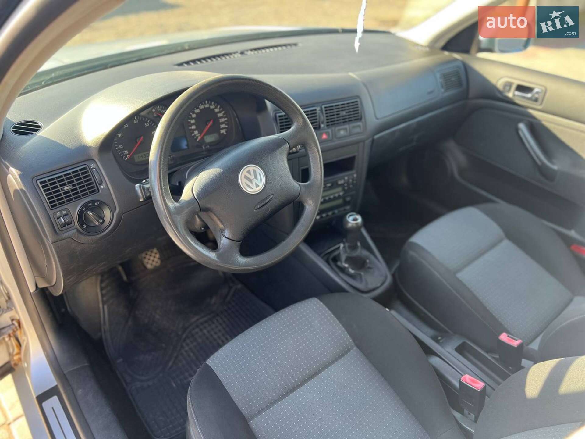 Volkswagen Golf 2003 VIN WVWZZZ1JZ4W109230 фото оголошення 20 з 33