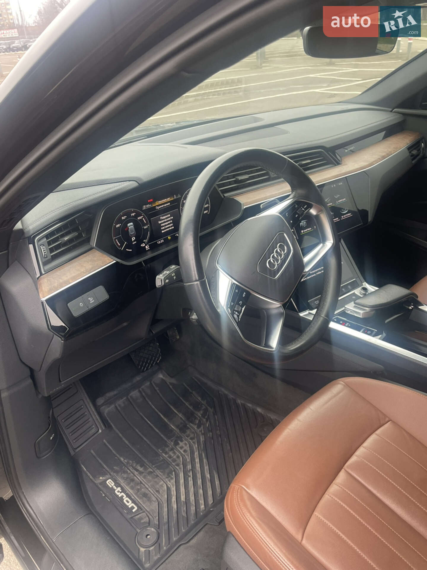 Audi e-tron 2021 VIN WA1AAAGE7NB007431 фото оголошення 18 з 25