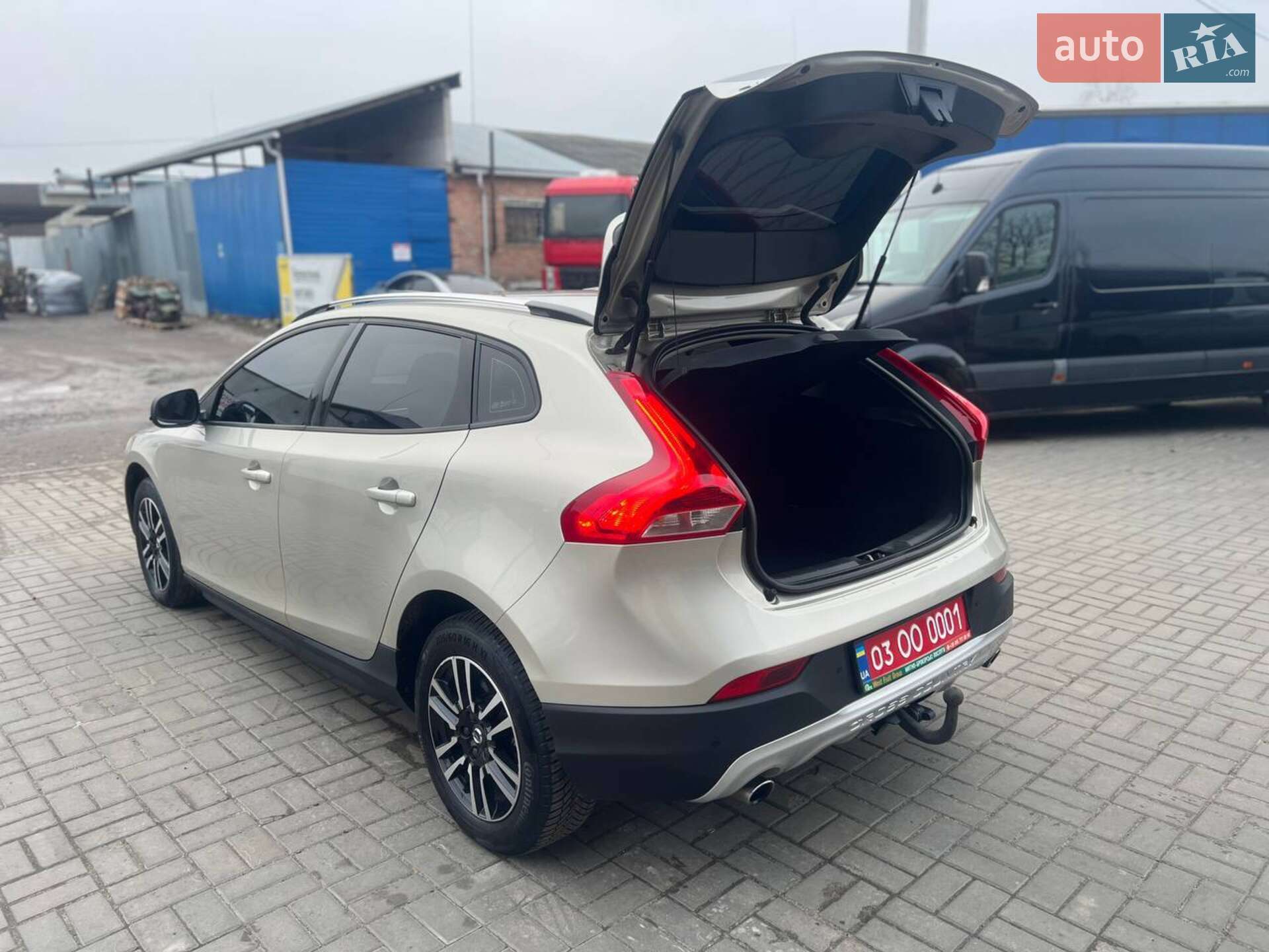 Volvo V40 2018 VIN YV1MZ32V0K2178716 фото оголошення 11 з 48