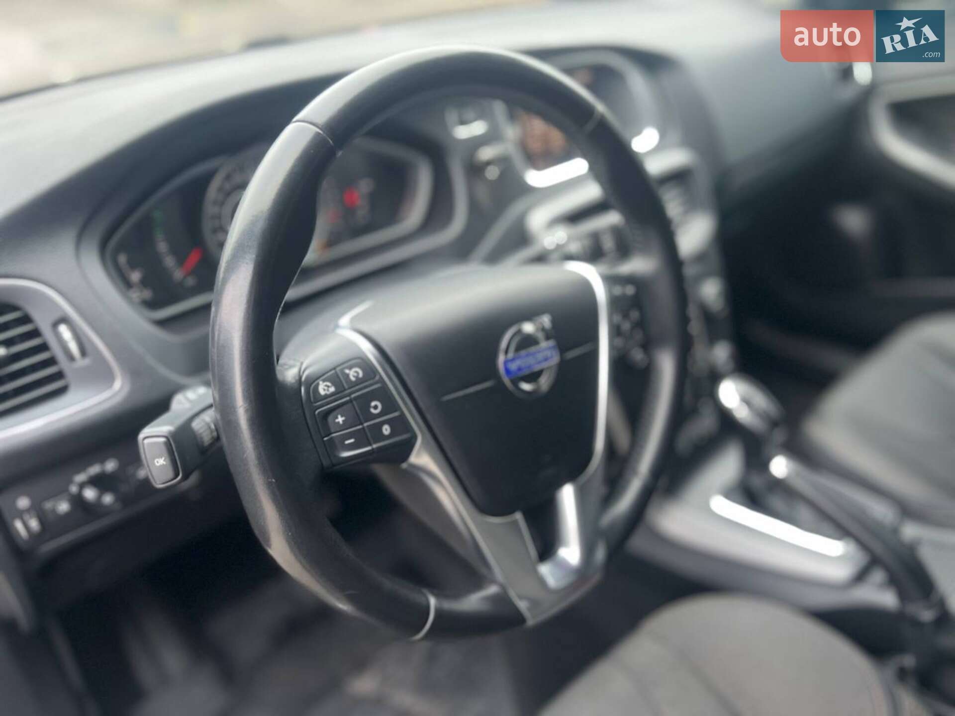 Volvo V40 2018 VIN YV1MZ32V0K2178716 фото оголошення 23 з 48