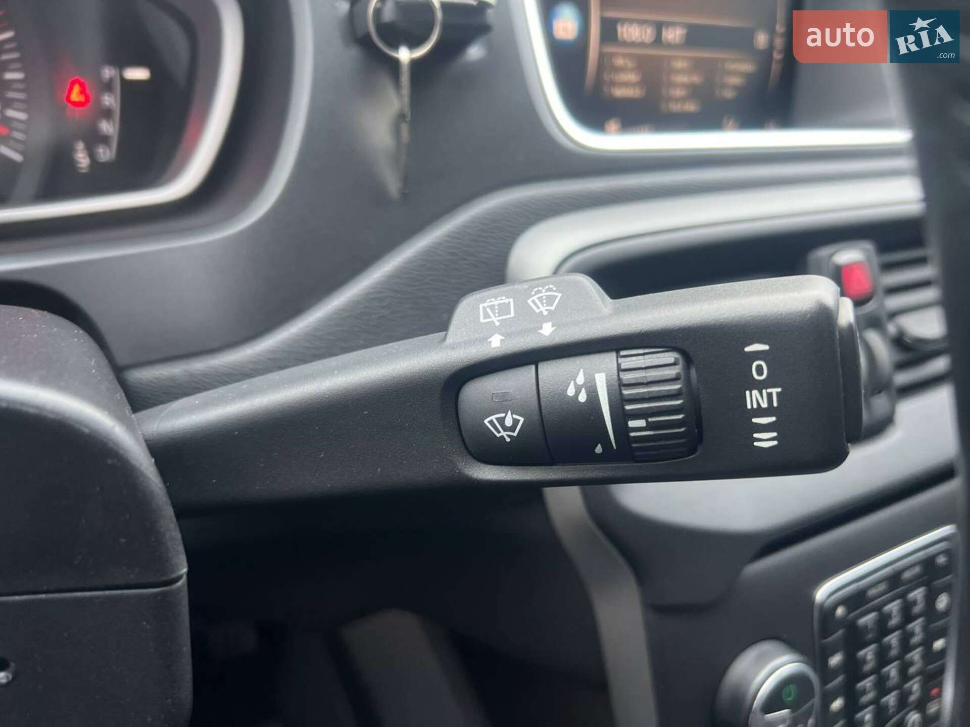 Volvo V40 2018 VIN YV1MZ32V0K2178716 фото оголошення 26 з 48