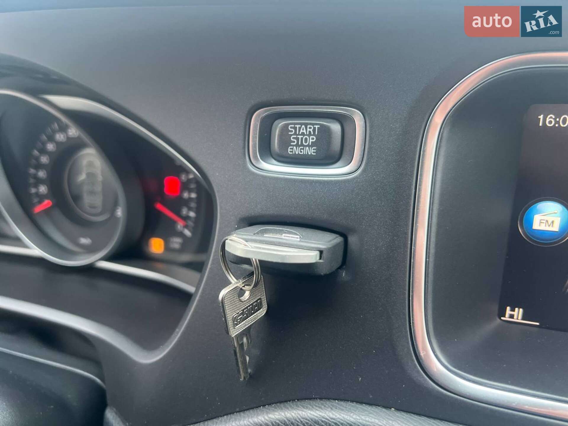 Volvo V40 2018 VIN YV1MZ32V0K2178716 фото оголошення 28 з 48