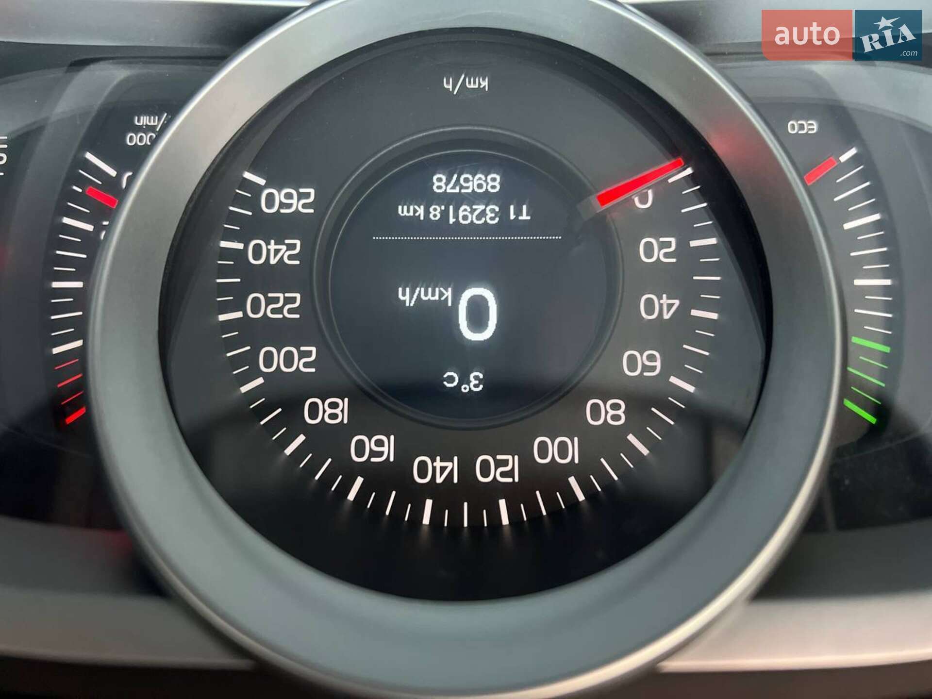 Volvo V40 2018 VIN YV1MZ32V0K2178716 фото оголошення 32 з 48