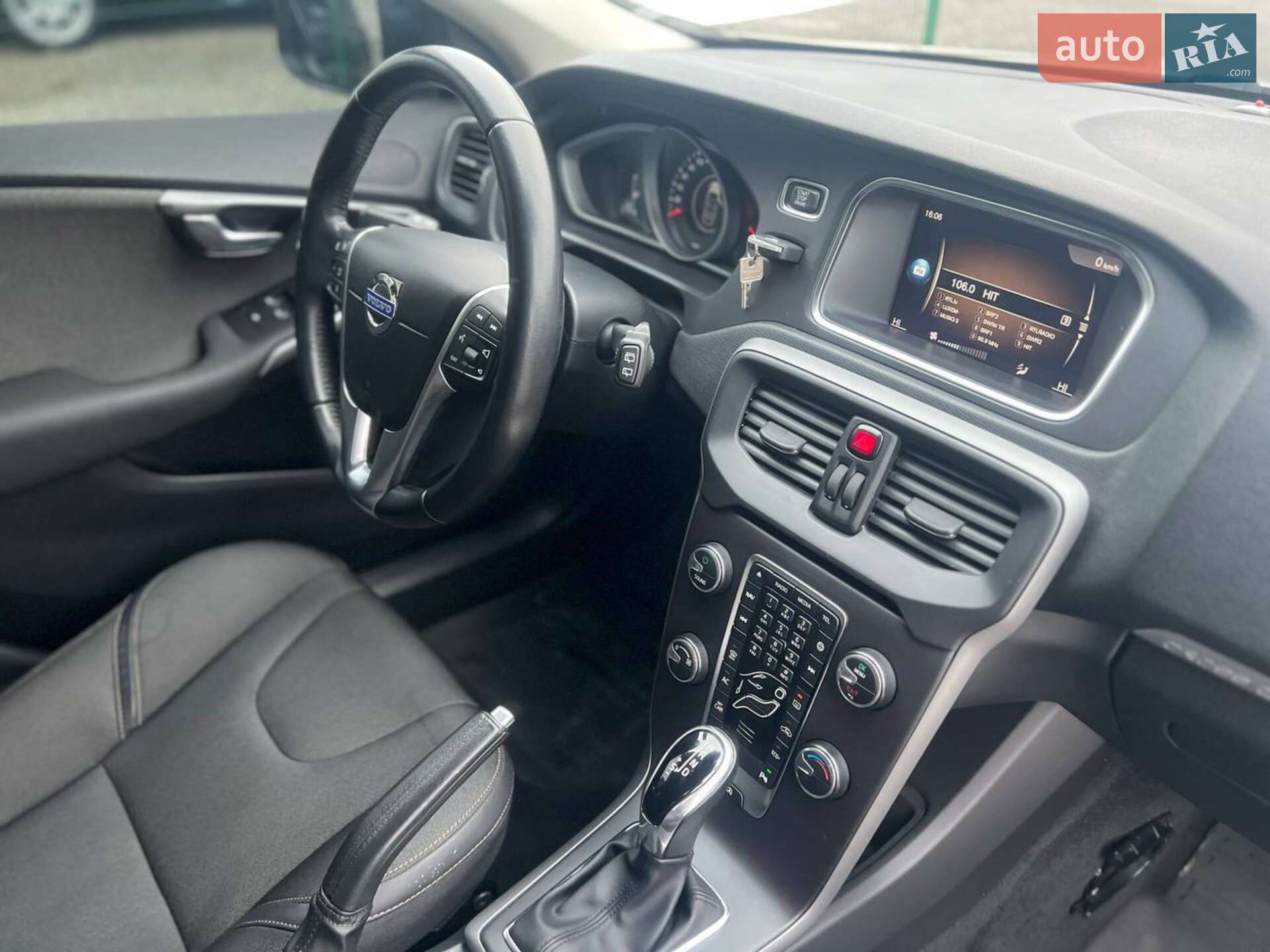 Volvo V40 2018 VIN YV1MZ32V0K2178716 фото оголошення 40 з 48