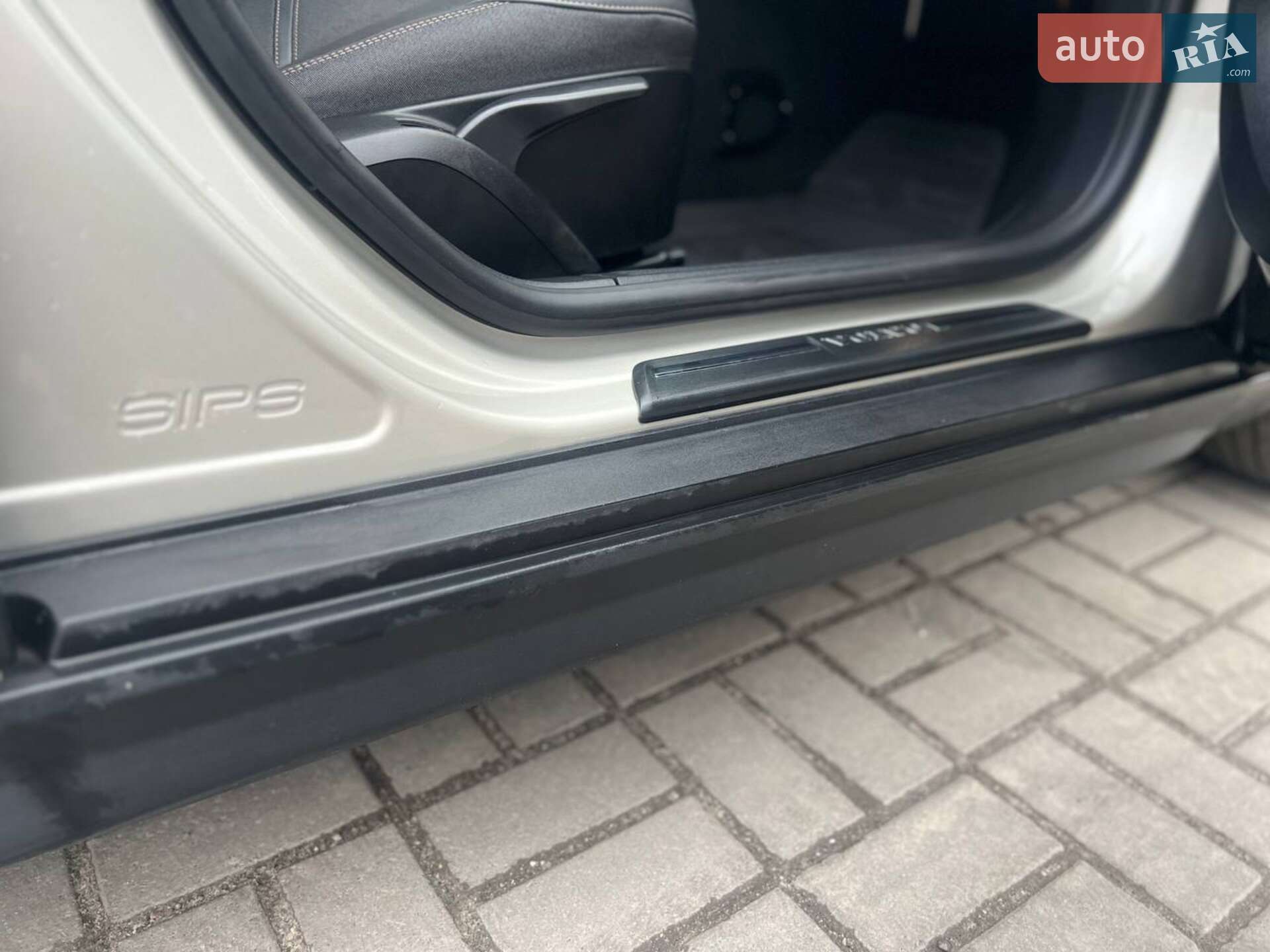 Volvo V40 2018 VIN YV1MZ32V0K2178716 фото оголошення 42 з 48