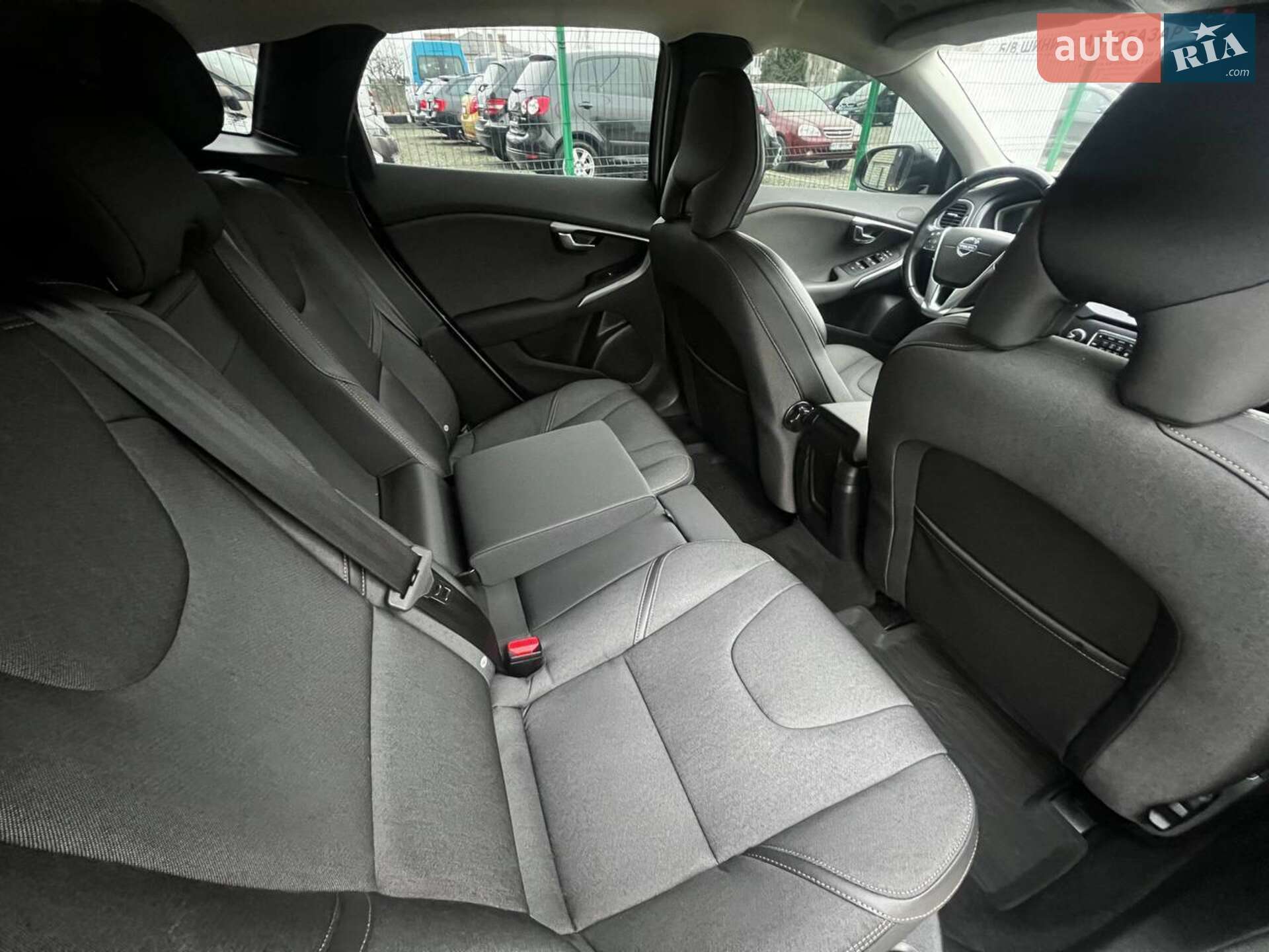 Volvo V40 2018 VIN YV1MZ32V0K2178716 фото оголошення 45 з 48
