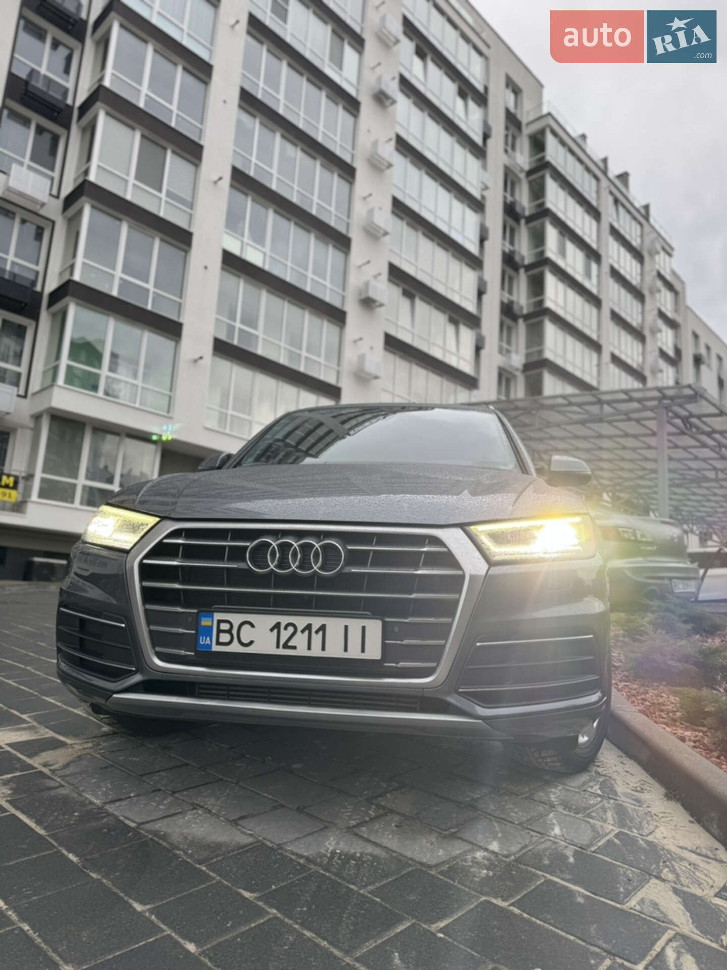 Audi Q5 2018 VIN WA1BNAFY5J2149663 фото оголошення 4 з 11