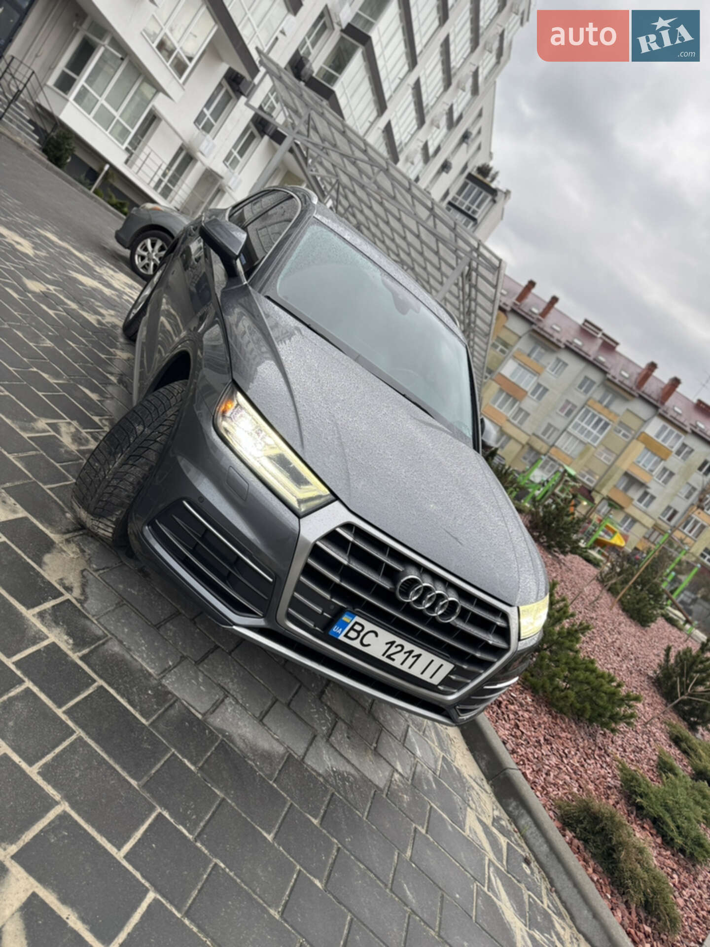 Audi Q5 2018 VIN WA1BNAFY5J2149663 фото оголошення 10 з 11