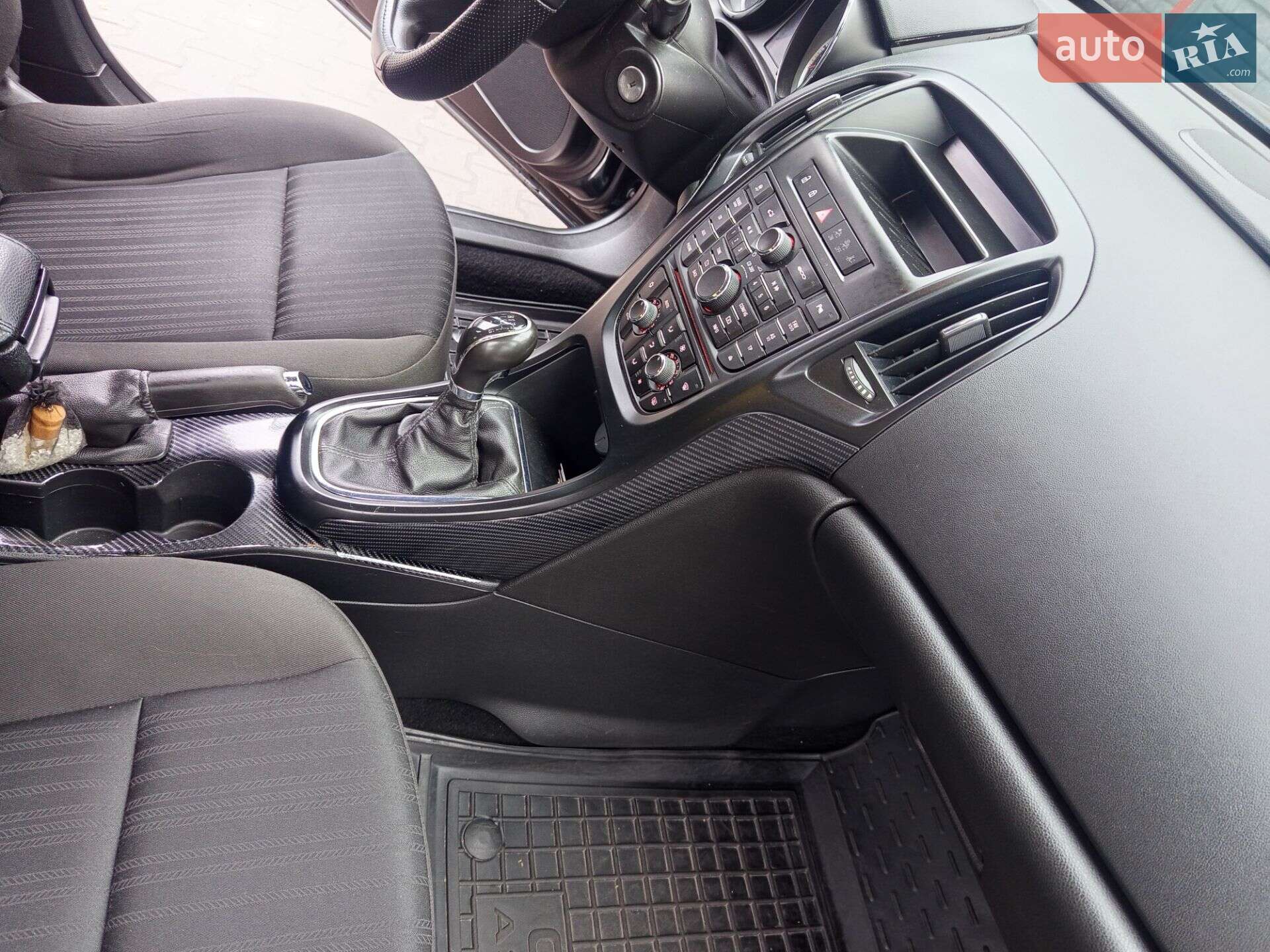 Opel Astra 2015 VIN W0LPC5E66FG091421 фото оголошення 8 з 17
