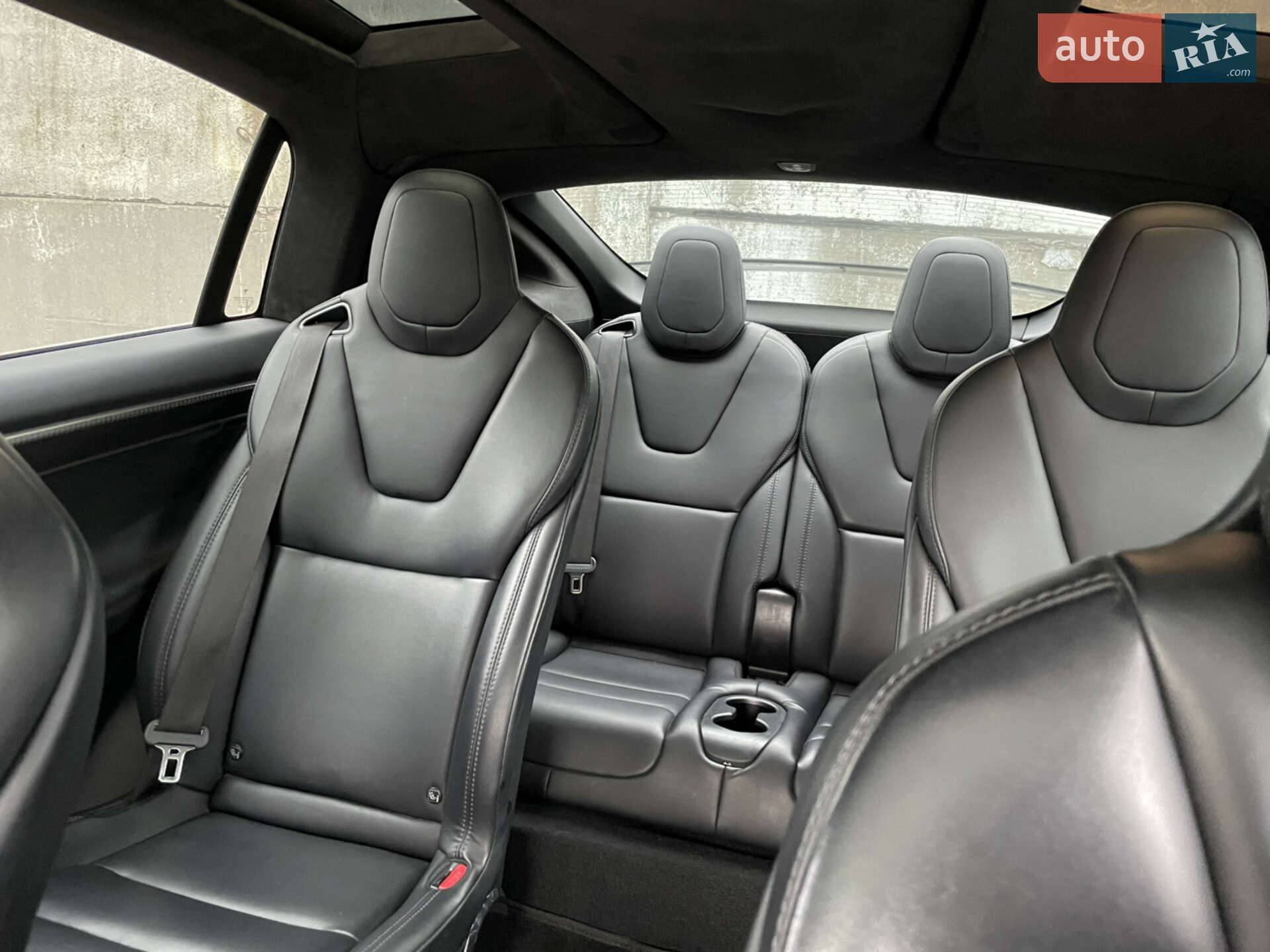 Tesla Model X 2017 VIN 5YJXCBE21HF054898 фото оголошення 20 з 28