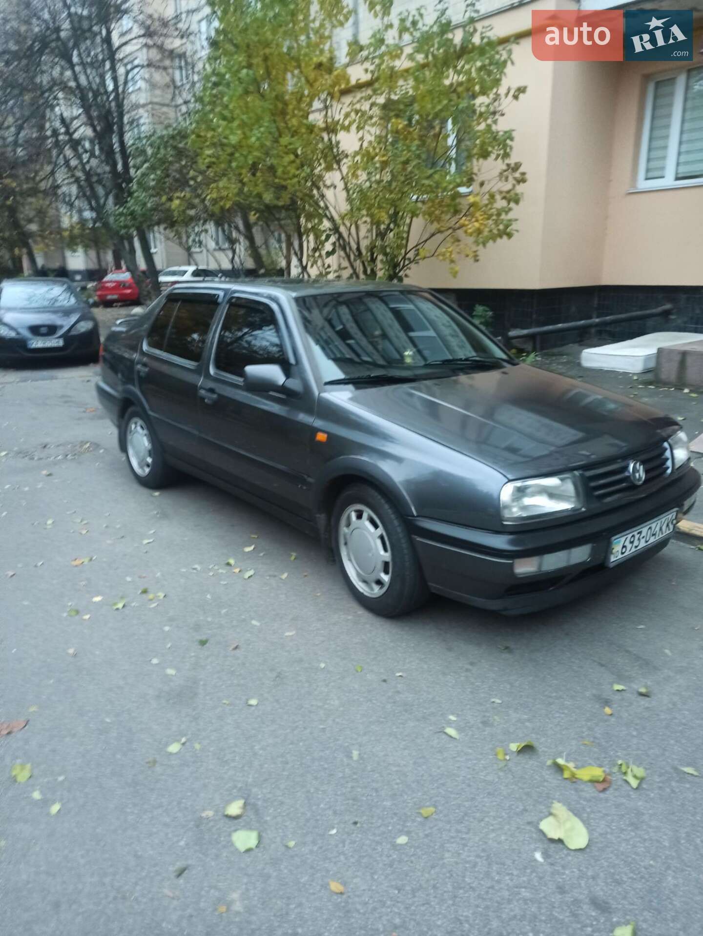 Volkswagen Vento 1993 VIN WVWZZZ1HZPW510900 фото оголошення 2 з 4