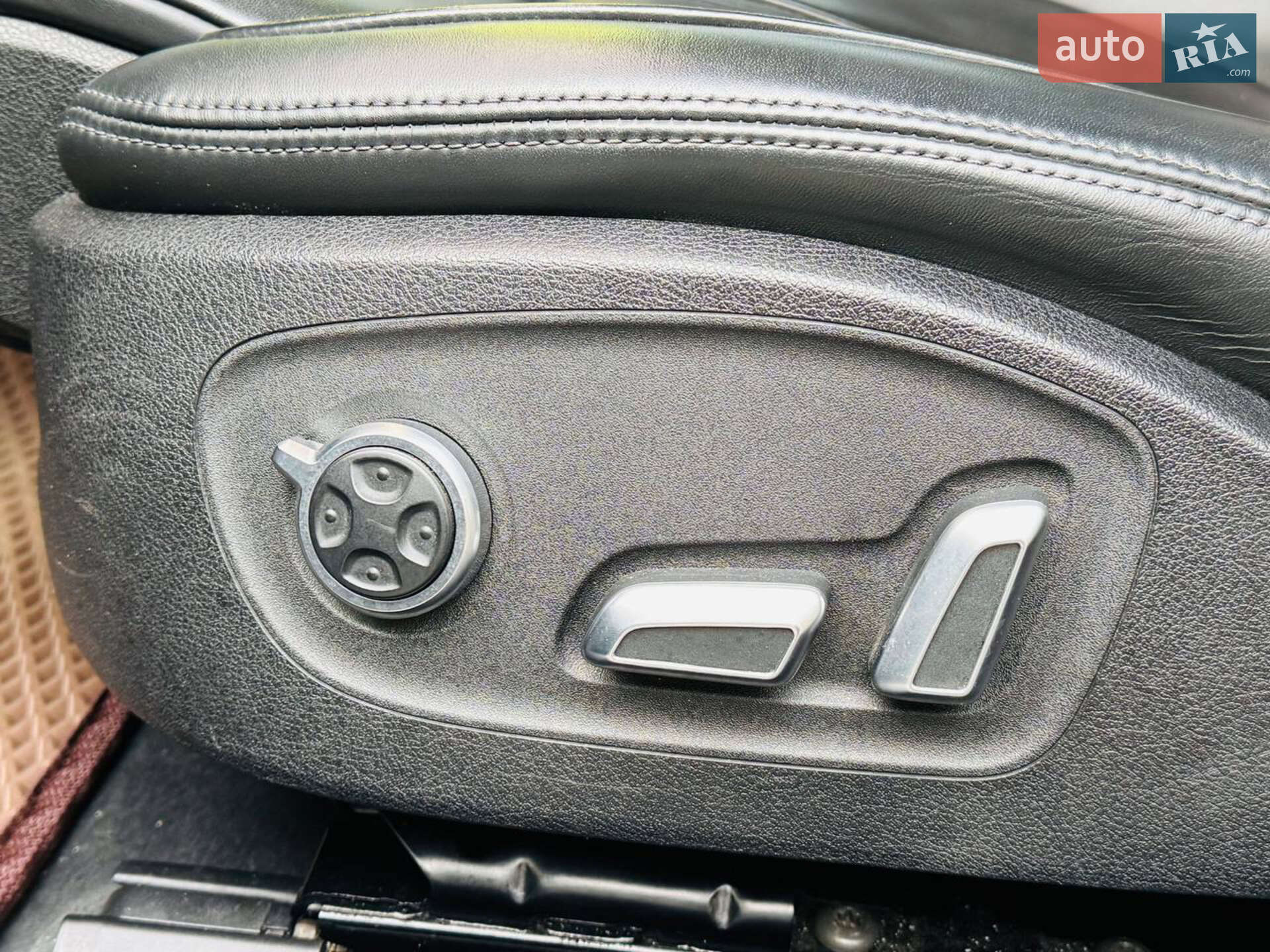 Audi A6 Allroad 2015 VIN WAUZZZ4G0FN029614 фото оголошення 21 з 37