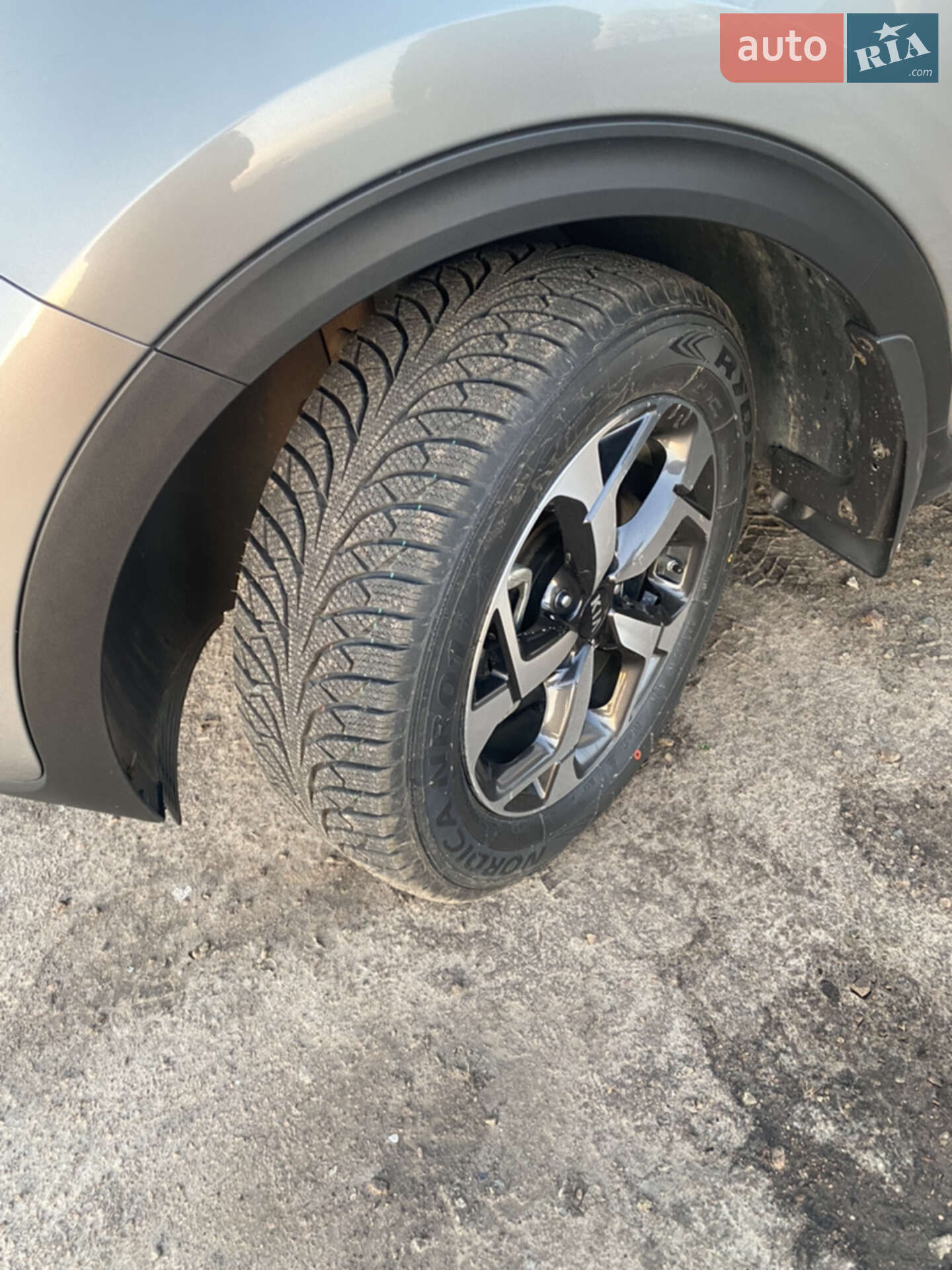 Kia Sportage 2021 VIN KNDPMCACXN7000650 фото оголошення 5 з 16