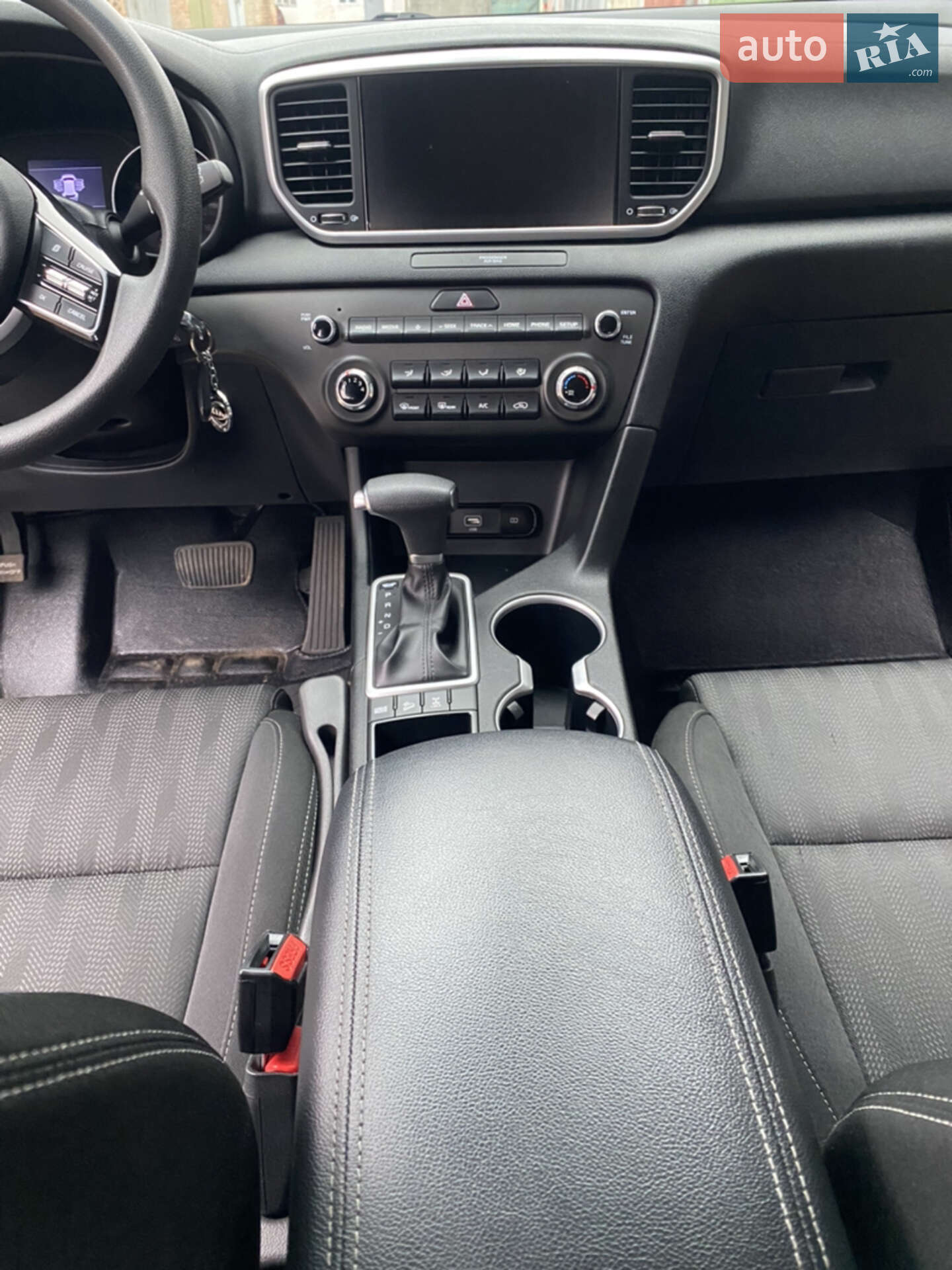 Kia Sportage 2021 VIN KNDPMCACXN7000650 фото оголошення 9 з 16