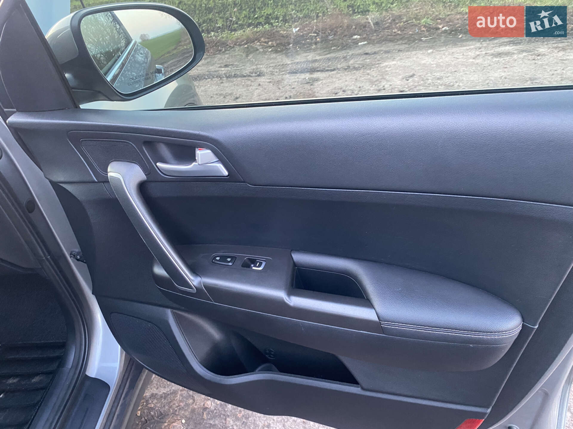 Kia Sportage 2021 VIN KNDPMCACXN7000650 фото оголошення 8 з 16