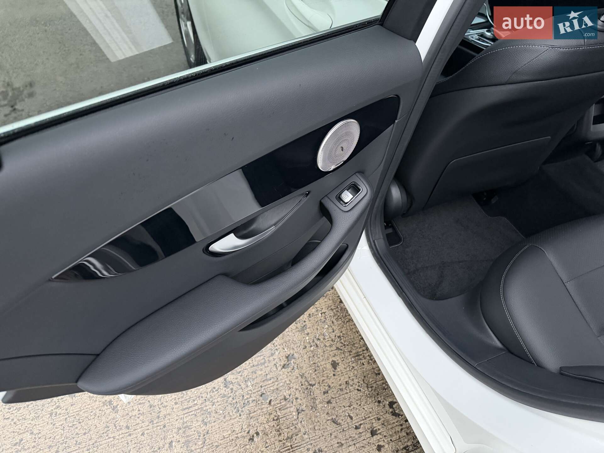 Mercedes-Benz C-Class 2017 VIN WDDWF3HB1JR338154 фото оголошення 14 з 29