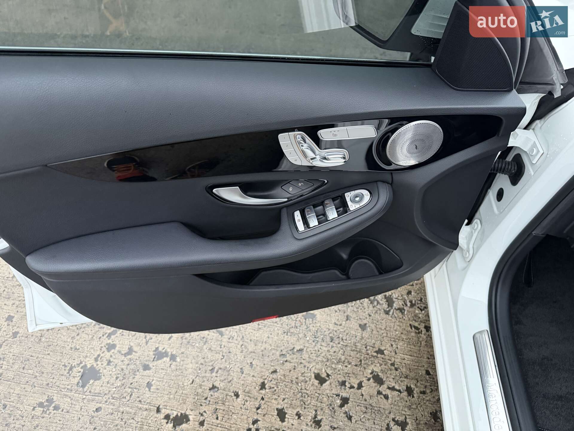 Mercedes-Benz C-Class 2017 VIN WDDWF3HB1JR338154 фото оголошення 20 з 29