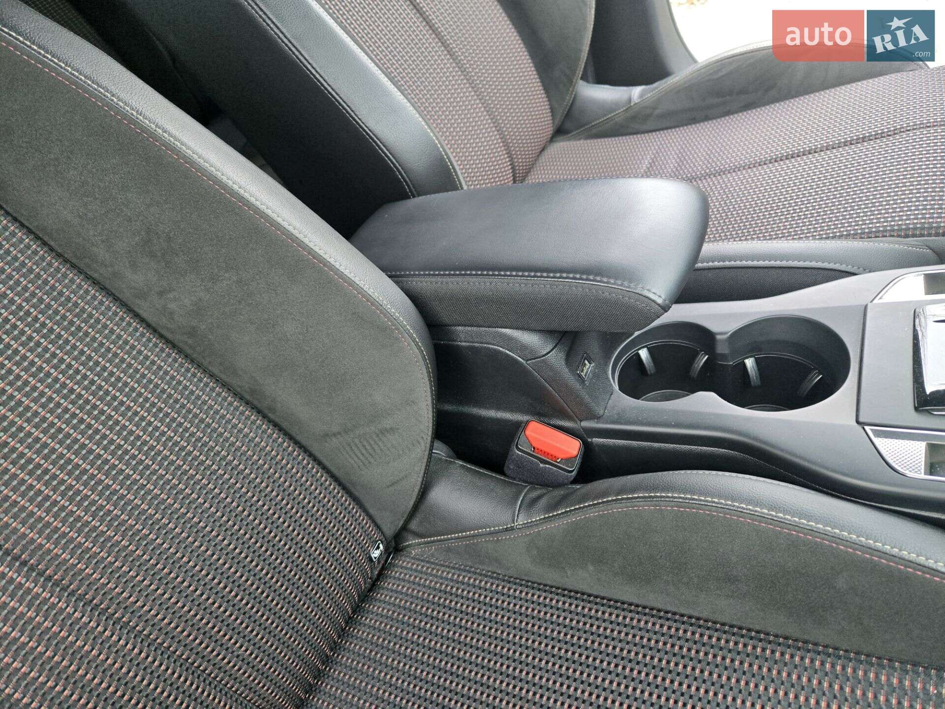 DS 3 Crossback 2020 VIN VR1UJZKXZLW024906 фото оголошення 86 з 134