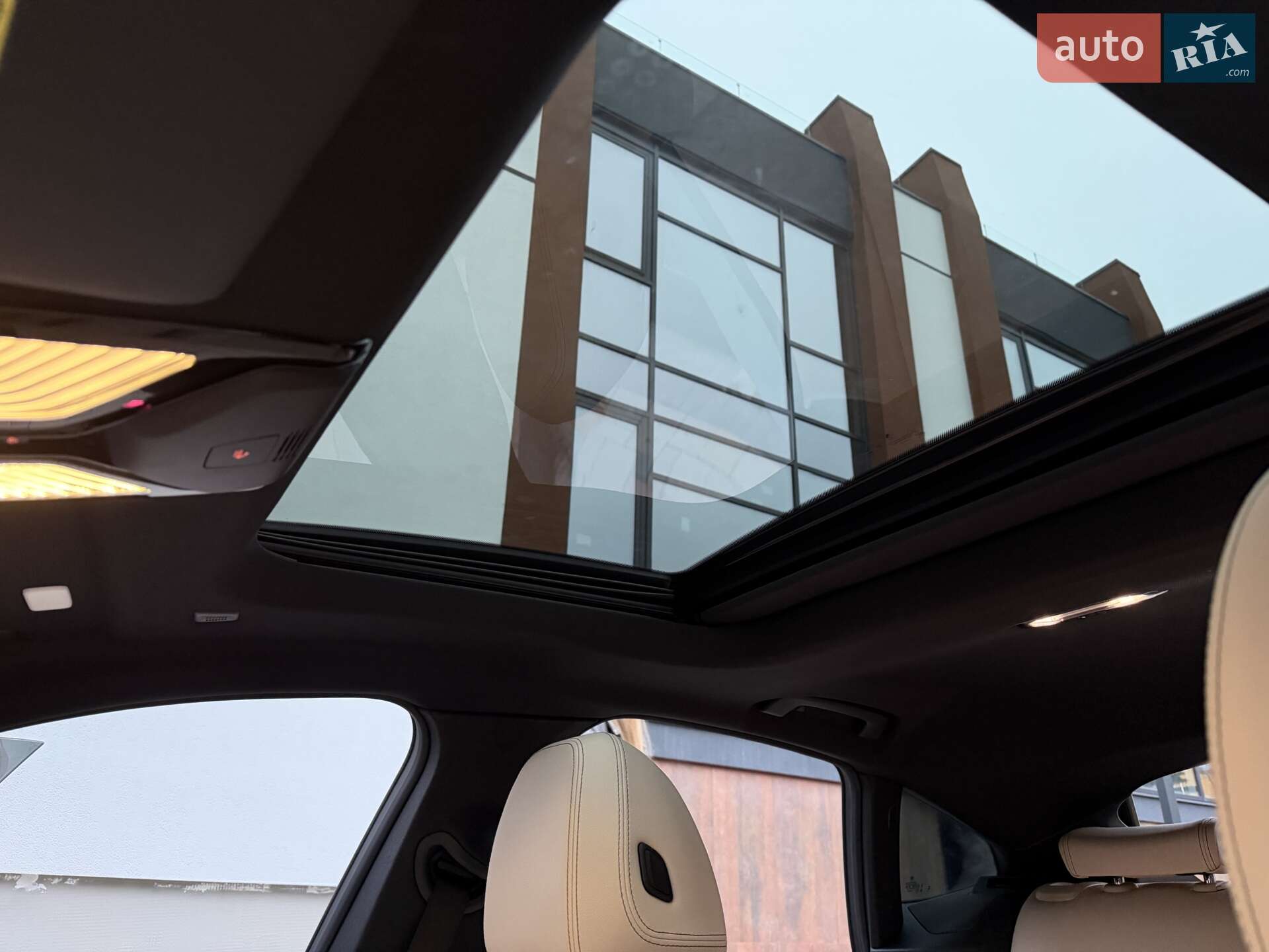 BMW I4 2023 VIN WBY33AW0XPFR11279 фото оголошення 10 з 15
