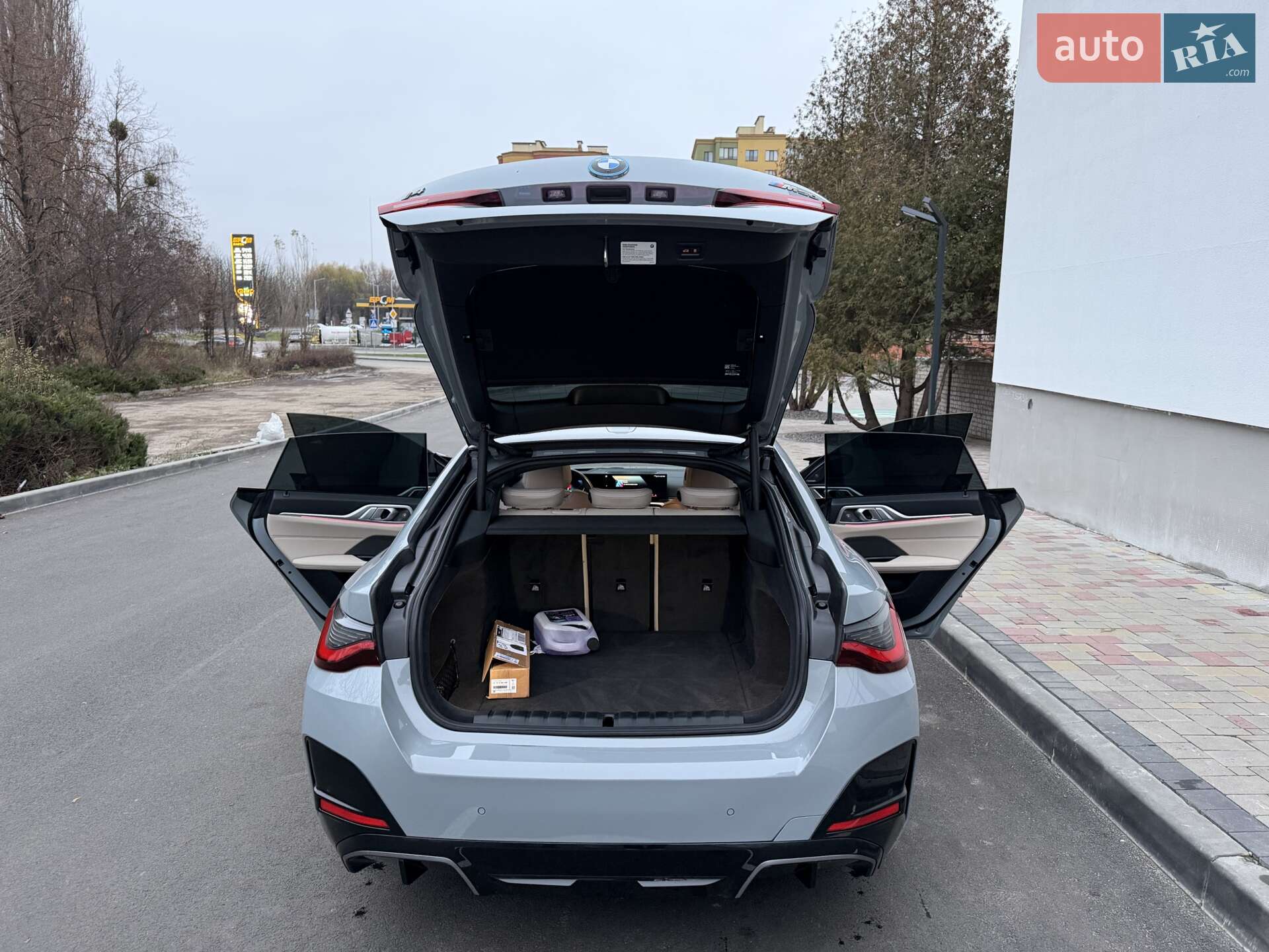 BMW I4 2023 VIN WBY33AW0XPFR11279 фото оголошення 14 з 15