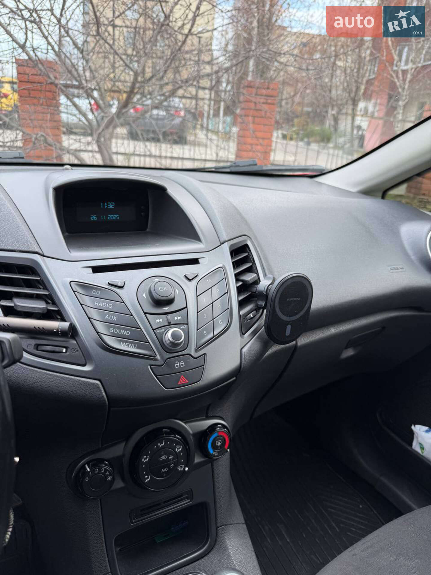 Ford Fiesta 2013 VIN WF0DXXGAKDDP33501 фото оголошення 13 з 25