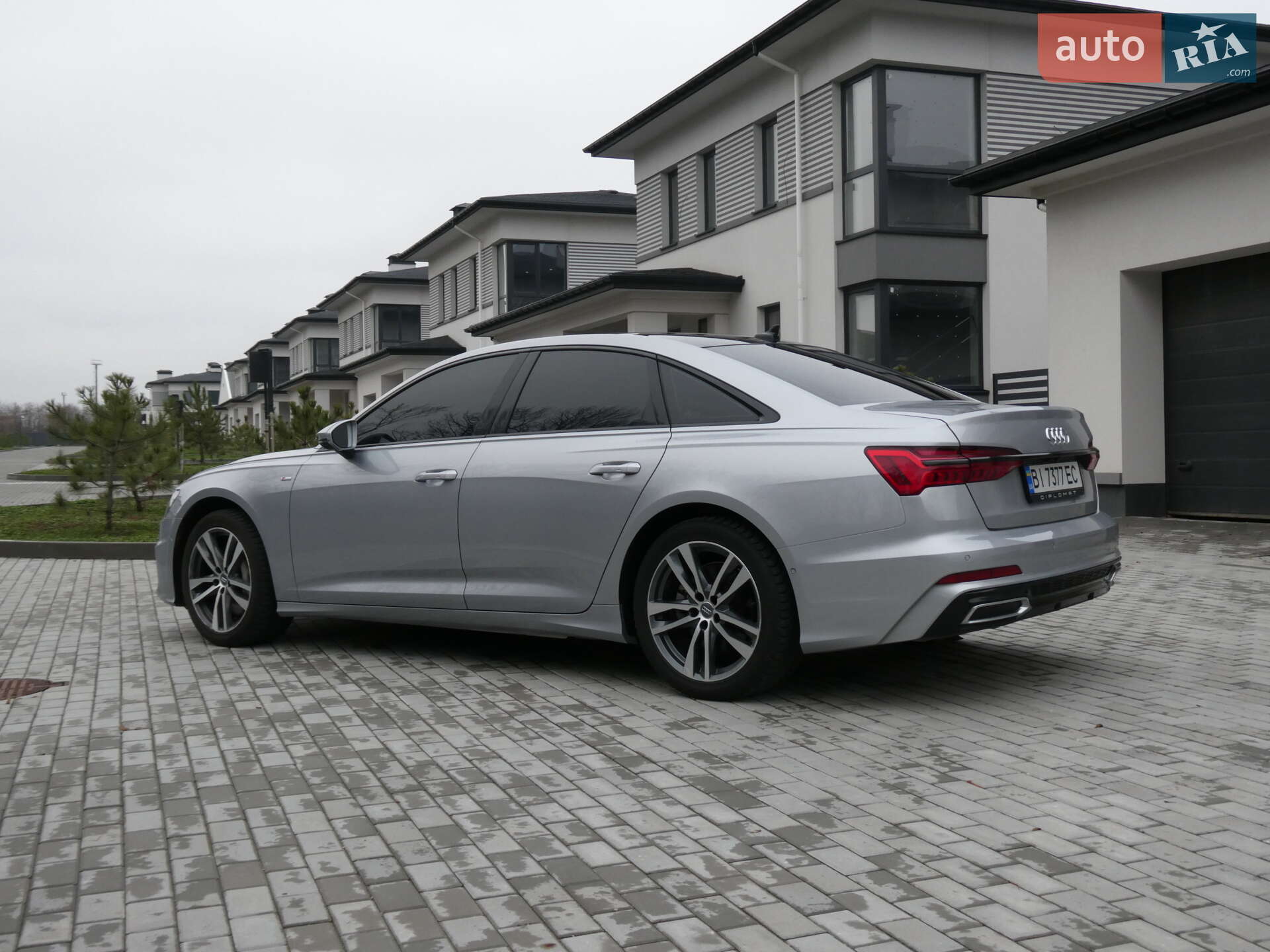 Audi A6 2019 VIN WAUL2AF26KN091218 фото оголошення 4 з 43