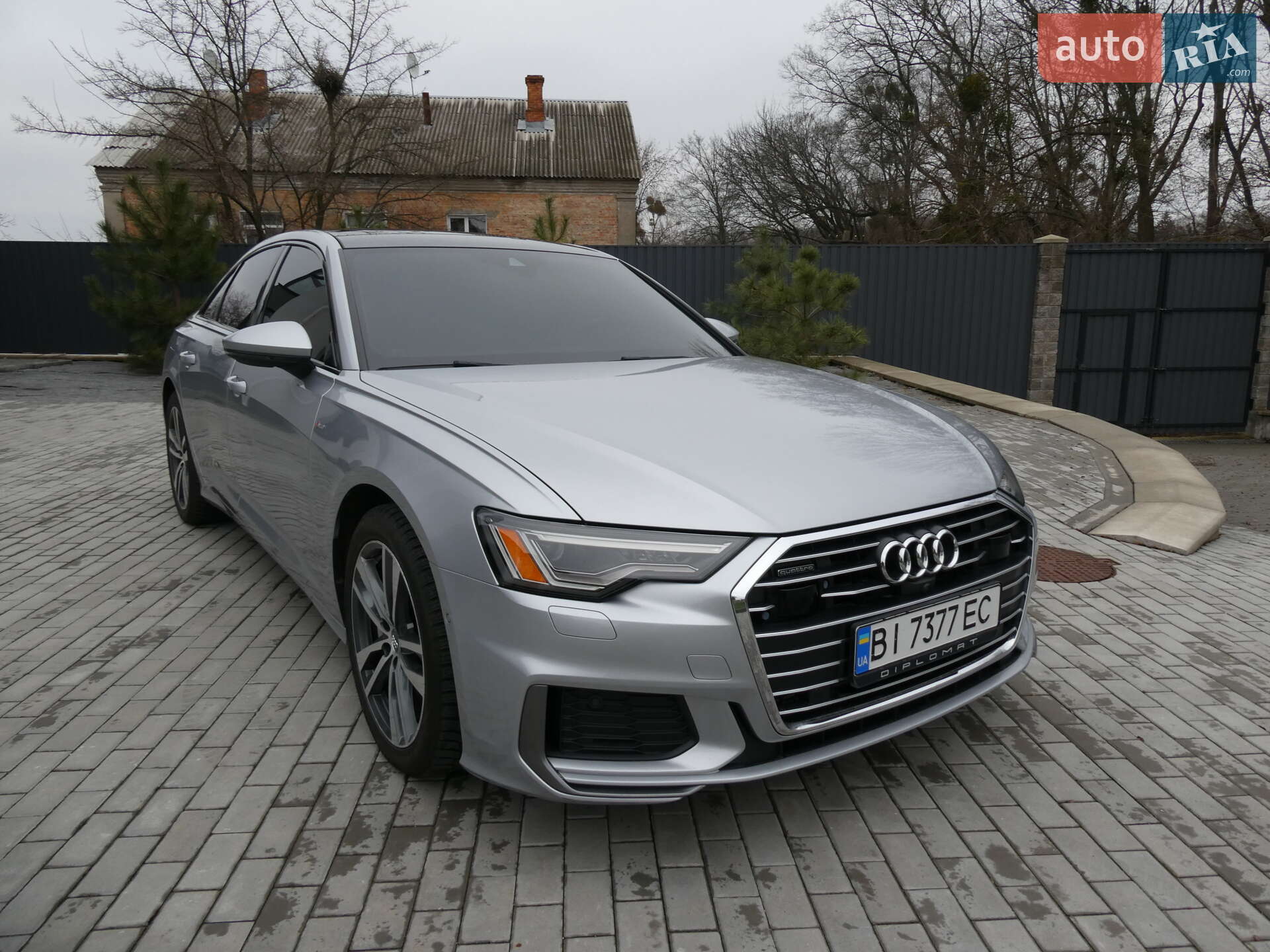 Audi A6 2019 VIN WAUL2AF26KN091218 фото оголошення 10 з 43