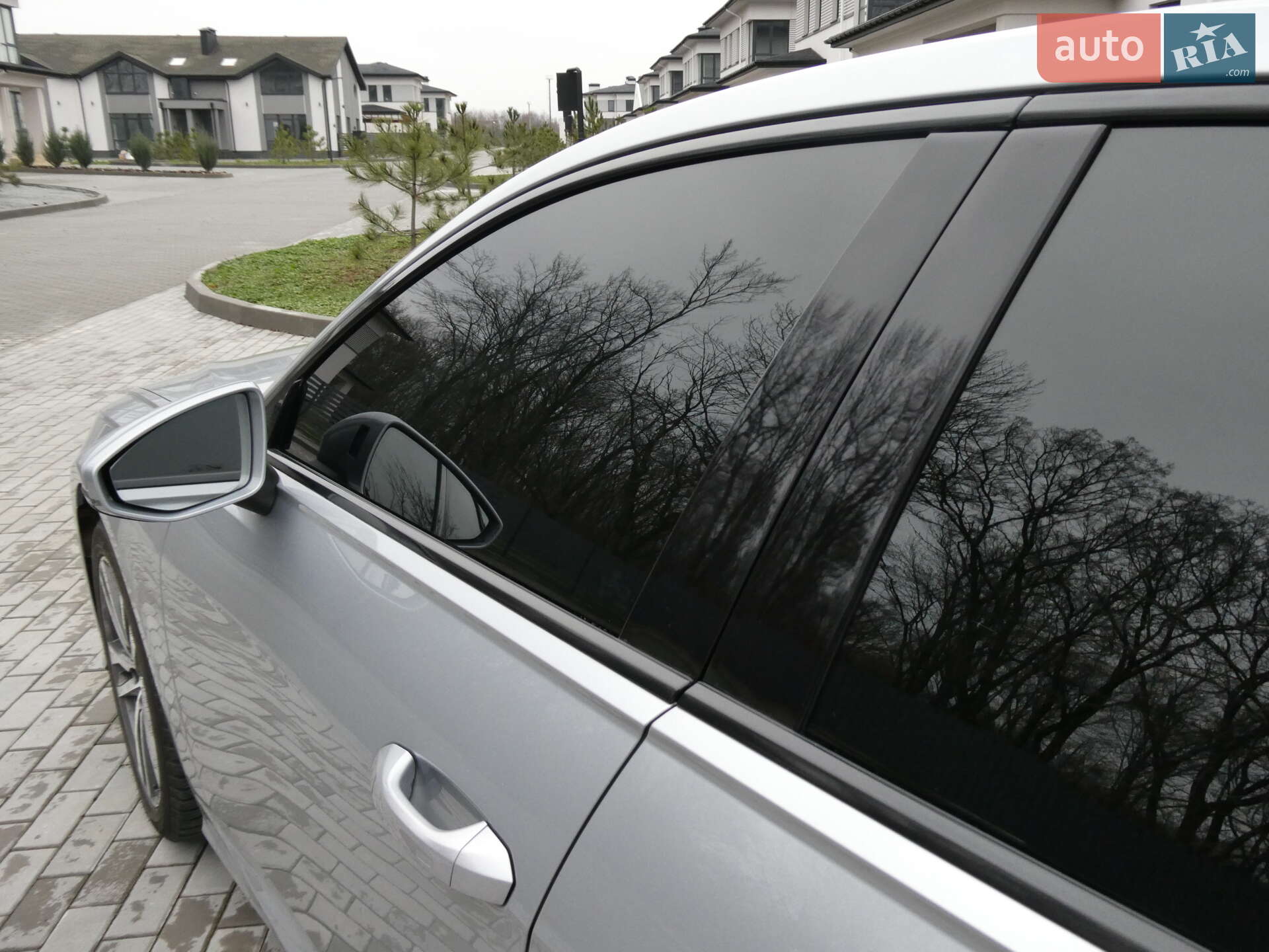 Audi A6 2019 VIN WAUL2AF26KN091218 фото оголошення 16 з 43
