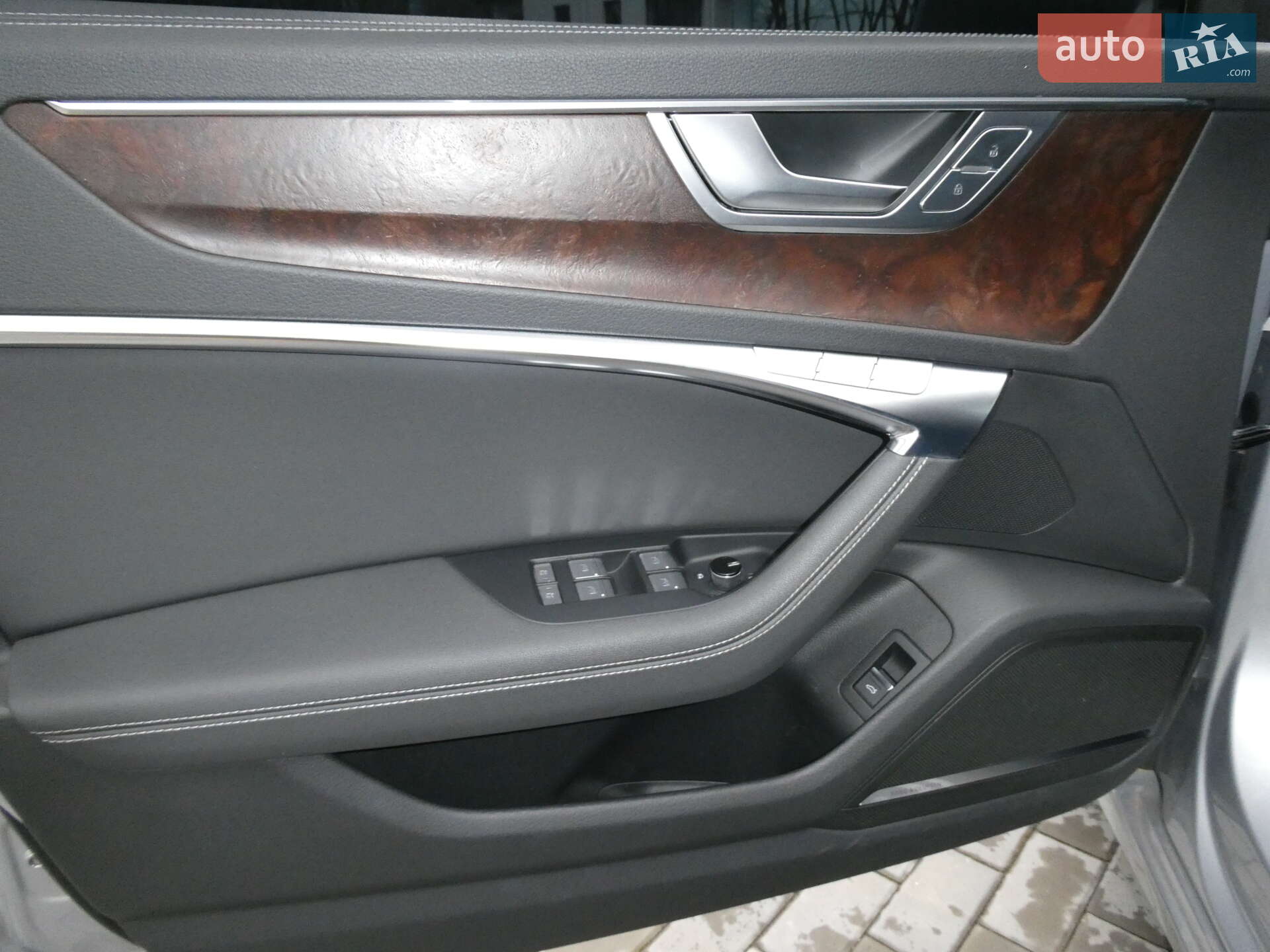 Audi A6 2019 VIN WAUL2AF26KN091218 фото оголошення 18 з 43