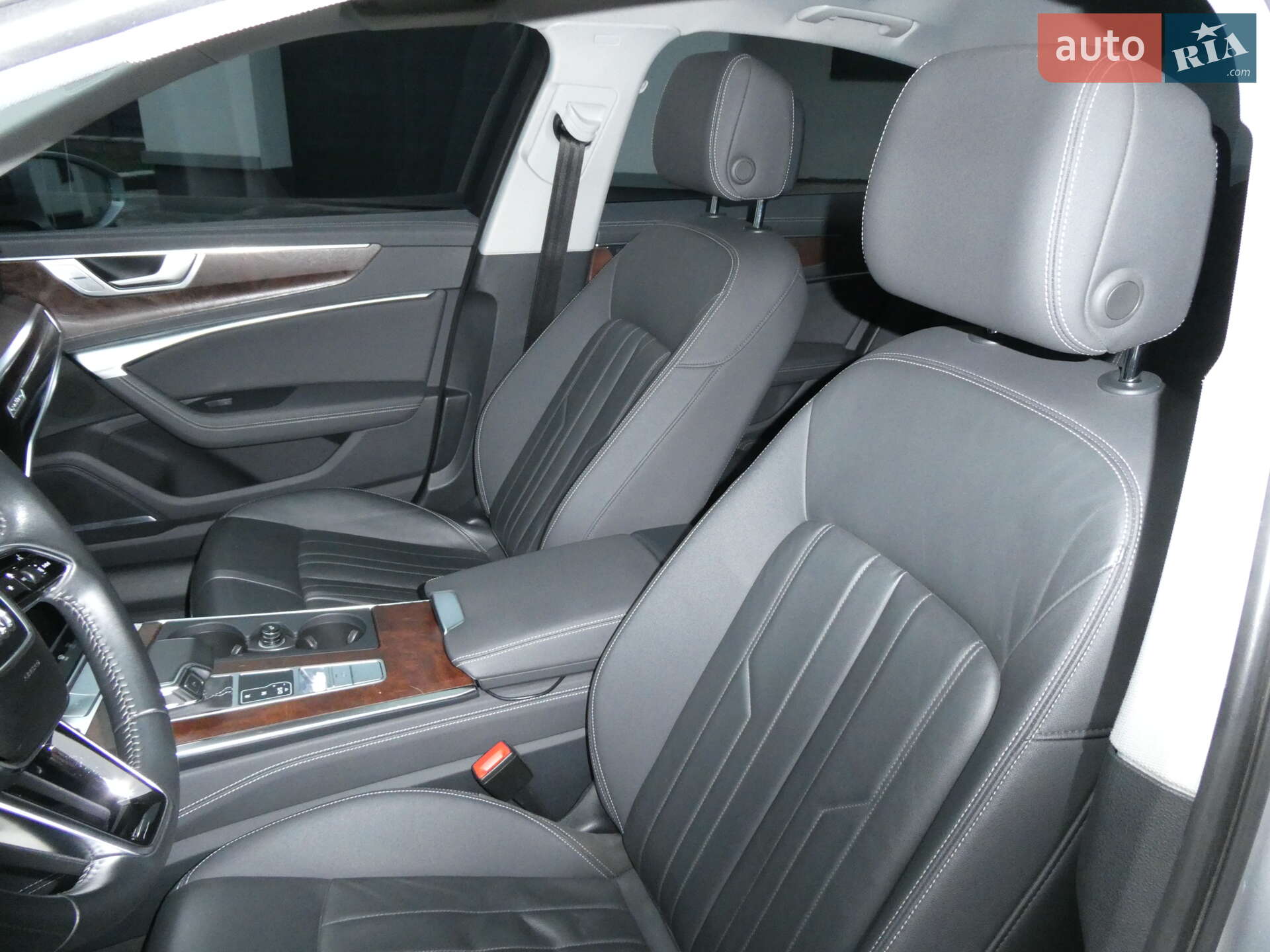 Audi A6 2019 VIN WAUL2AF26KN091218 фото оголошення 20 з 43