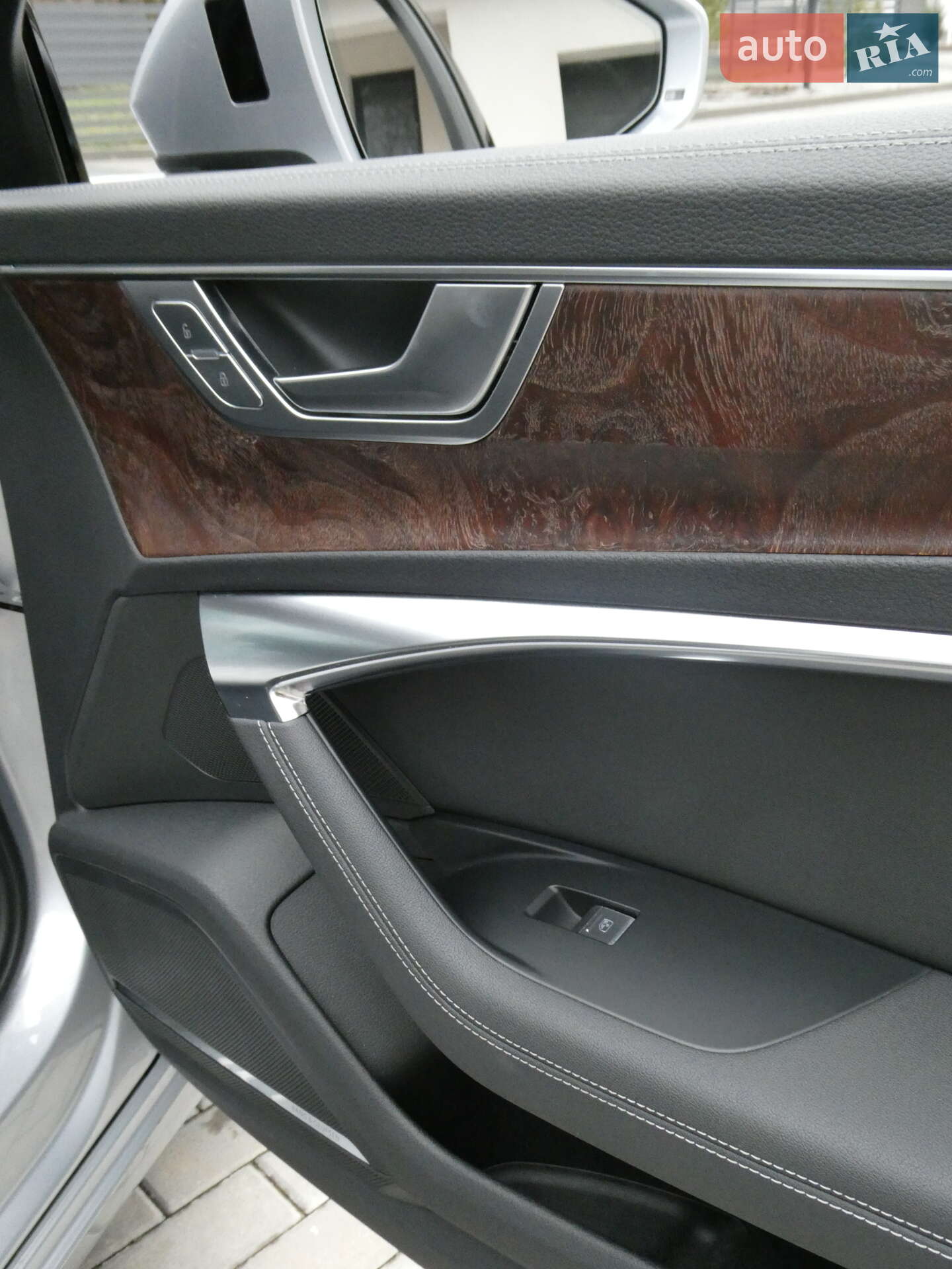 Audi A6 2019 VIN WAUL2AF26KN091218 фото оголошення 28 з 43