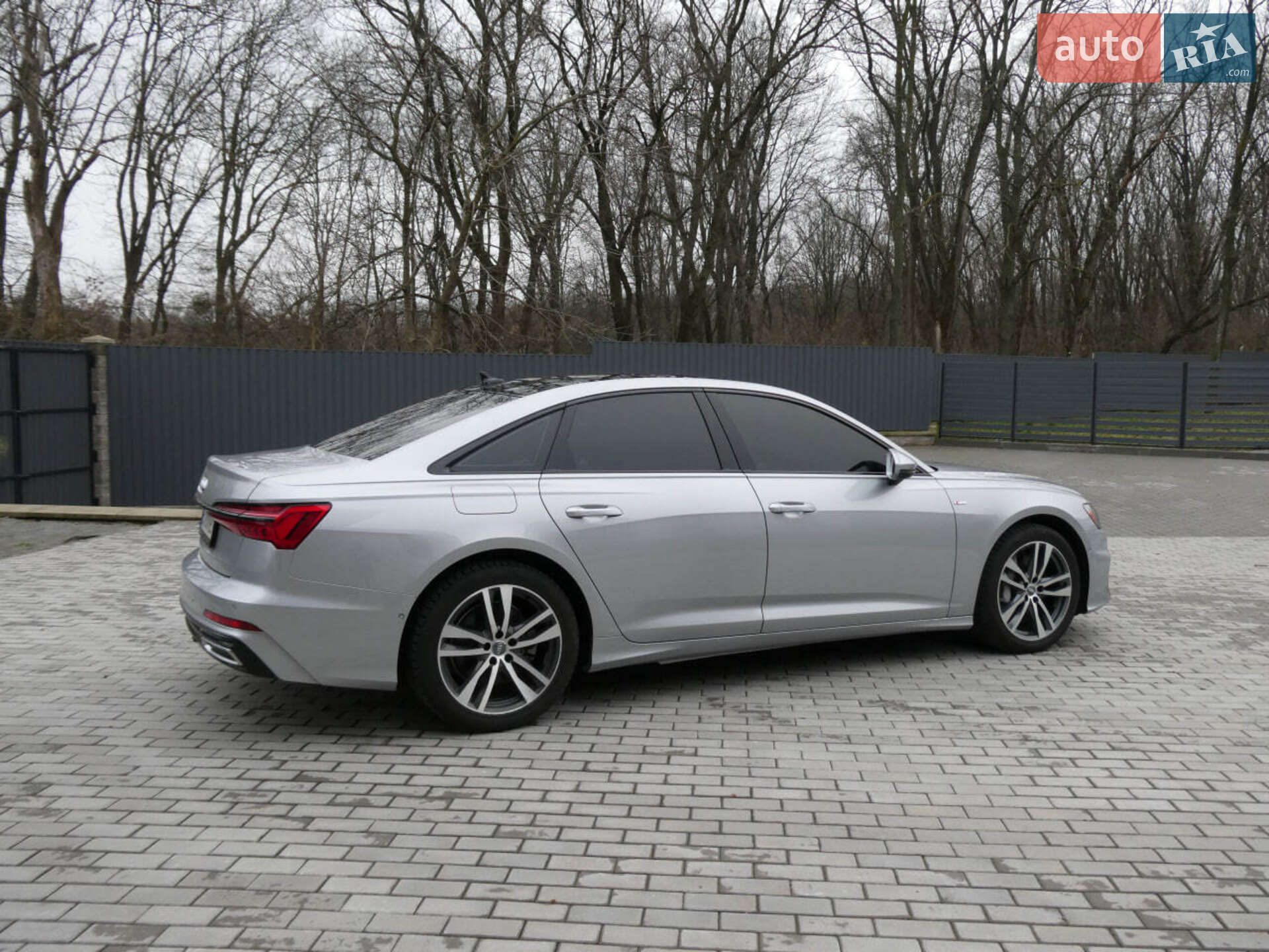 Audi A6 2019 VIN WAUL2AF26KN091218 фото оголошення 7 з 43