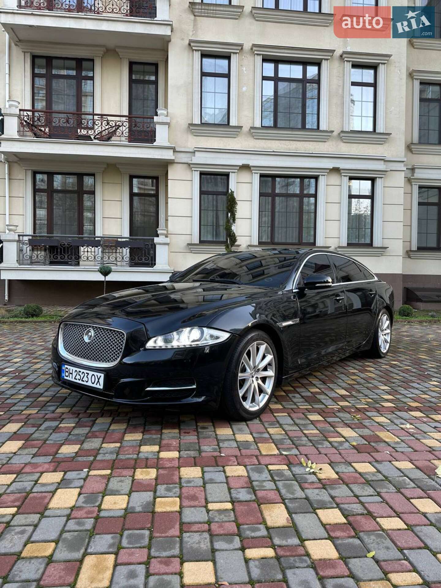 Jaguar XJ 2012 VIN SAJAA2223CNV38292 фото оголошення 4 з 13