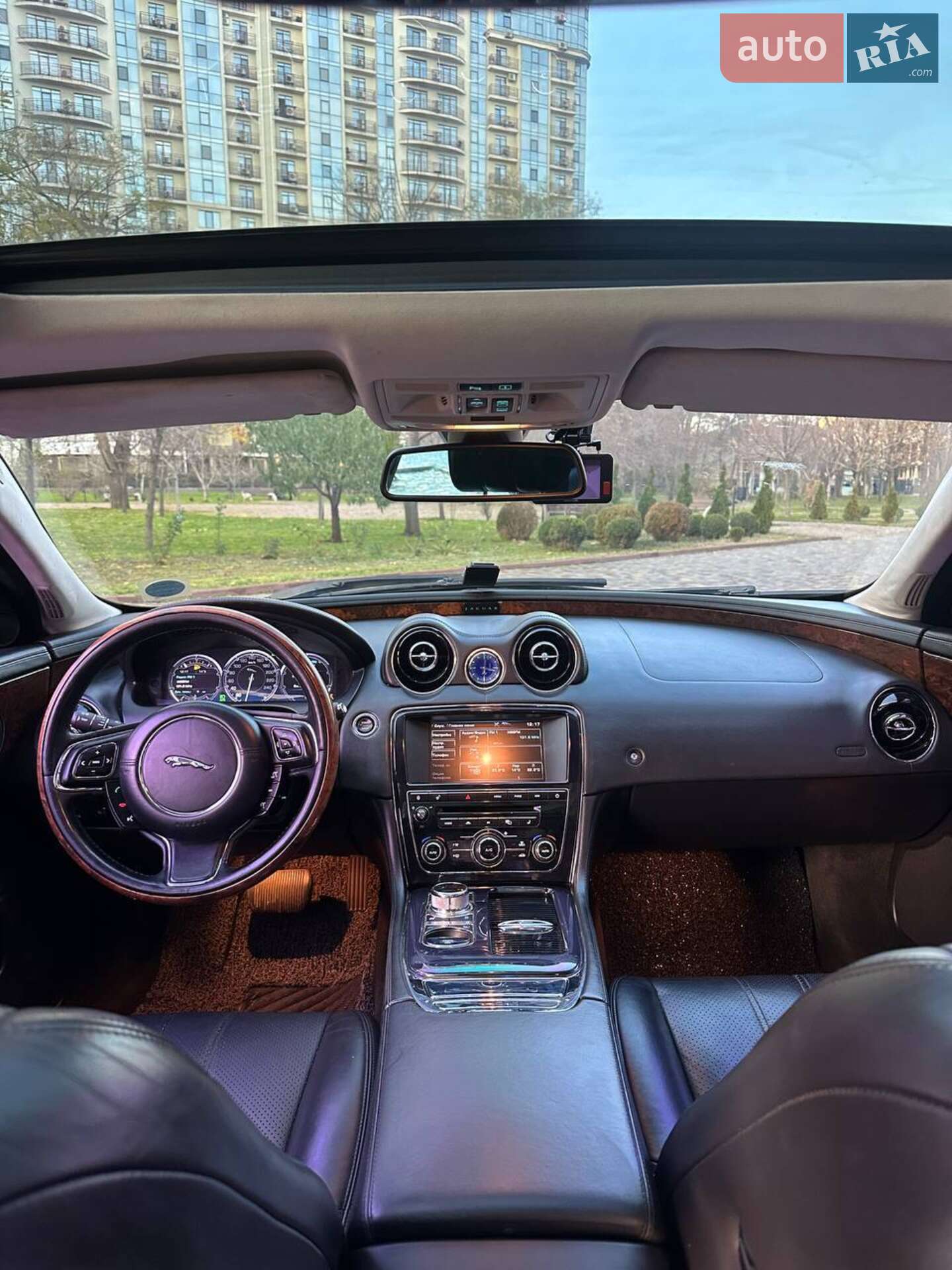 Jaguar XJ 2012 VIN SAJAA2223CNV38292 фото оголошення 7 з 13