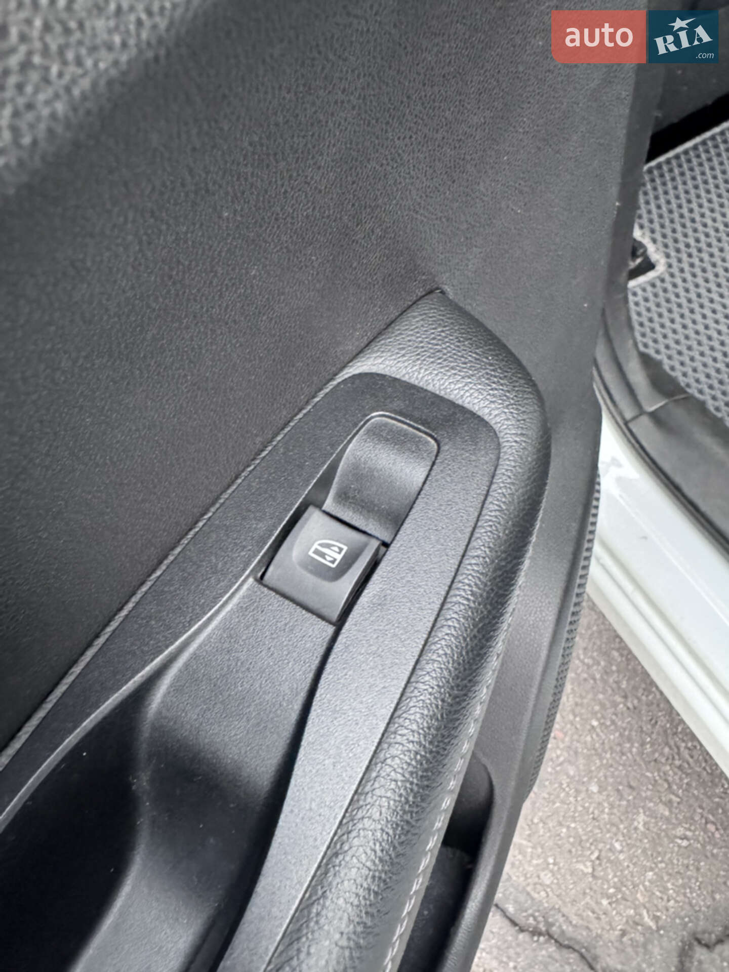 Renault Kadjar 2019 VIN VF1RFE00363253239 фото оголошення 12 з 18
