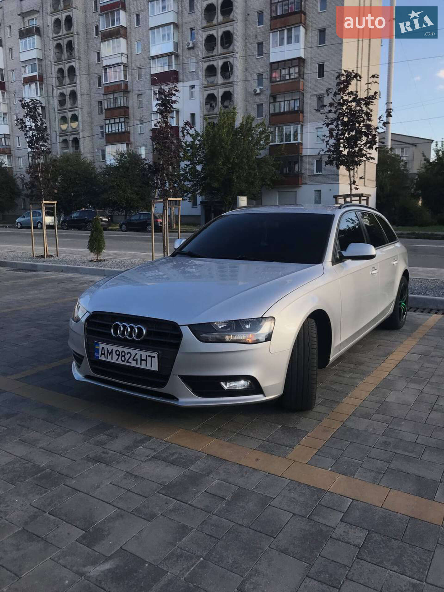 Audi A4 2012 VIN WAUZZZ8K4DA015783 фото оголошення 2 з 8
