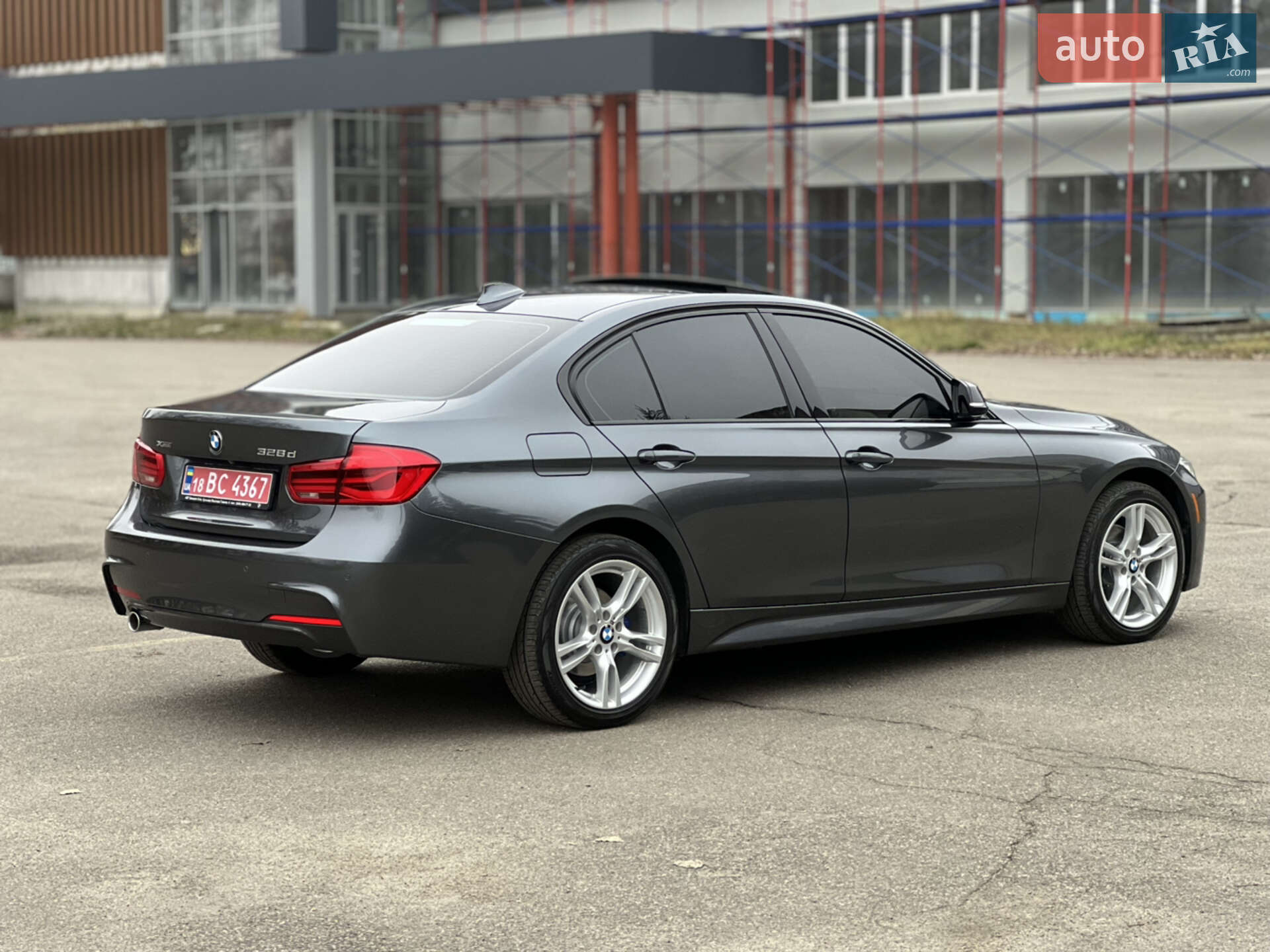 BMW 3 Series 2018 VIN WBA8F1C54JAE92929 фото оголошення 12 з 32